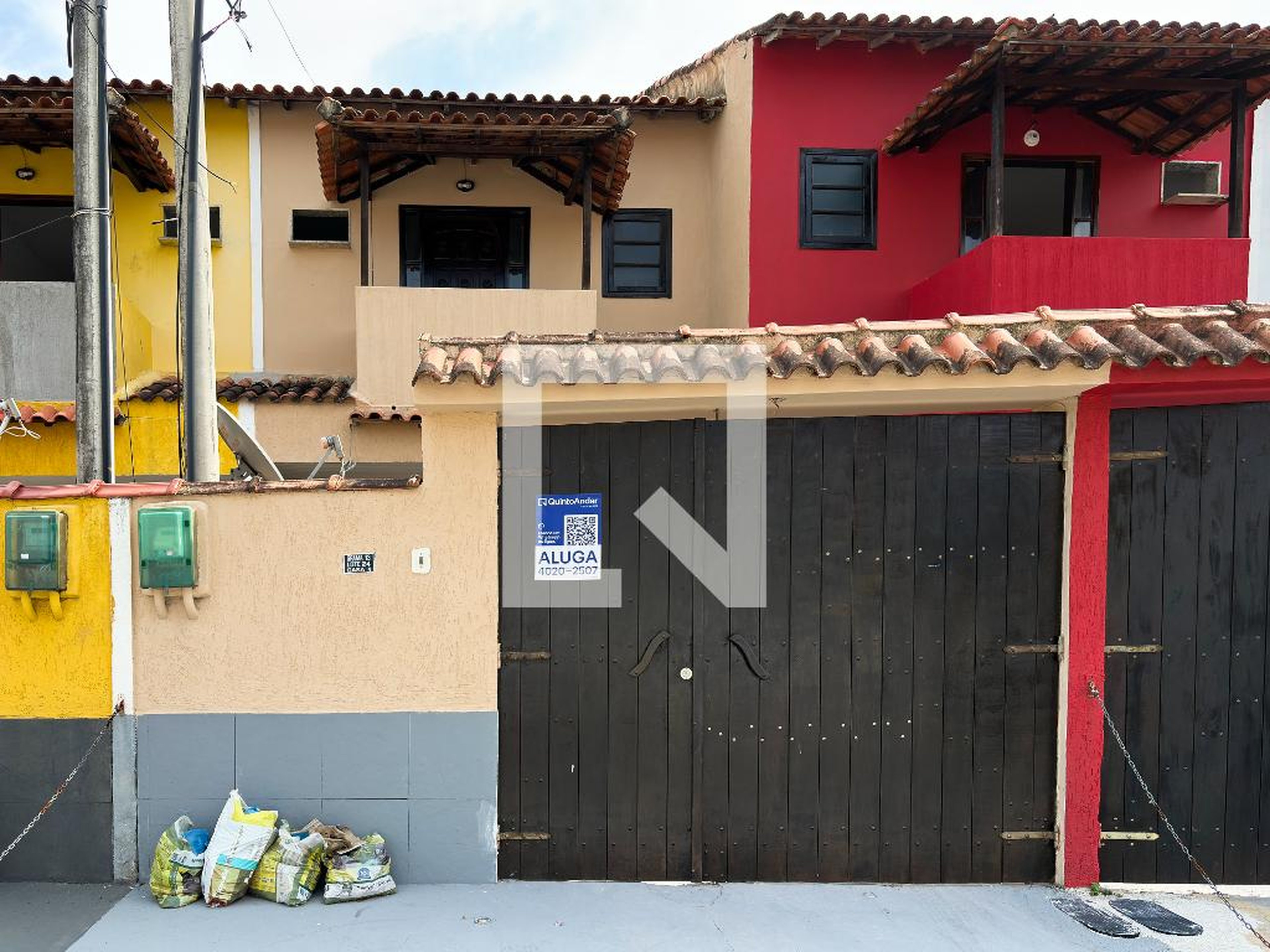 Fachada Residencial Grama