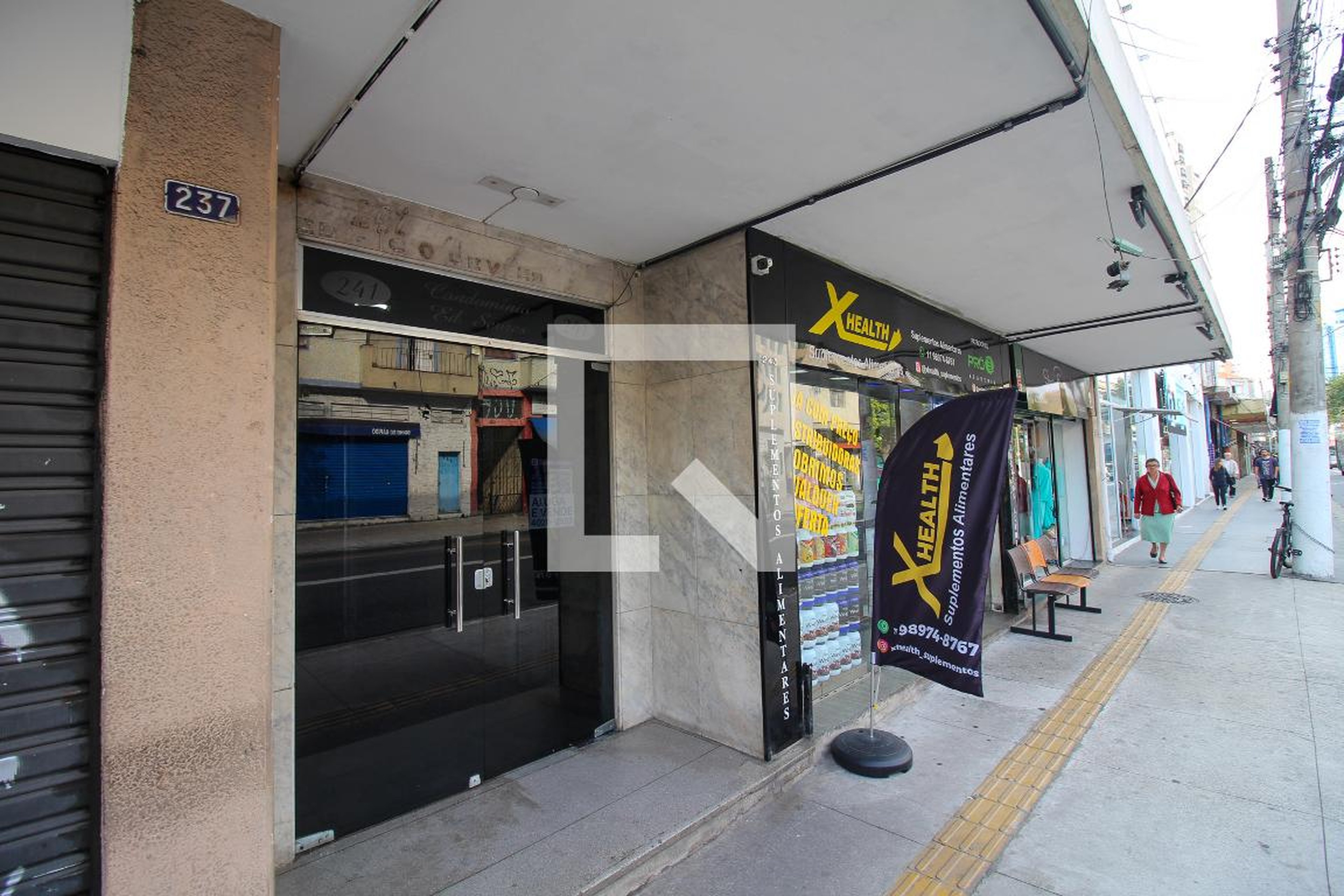 Fachada Condomínio em Rua Orfanato, 241