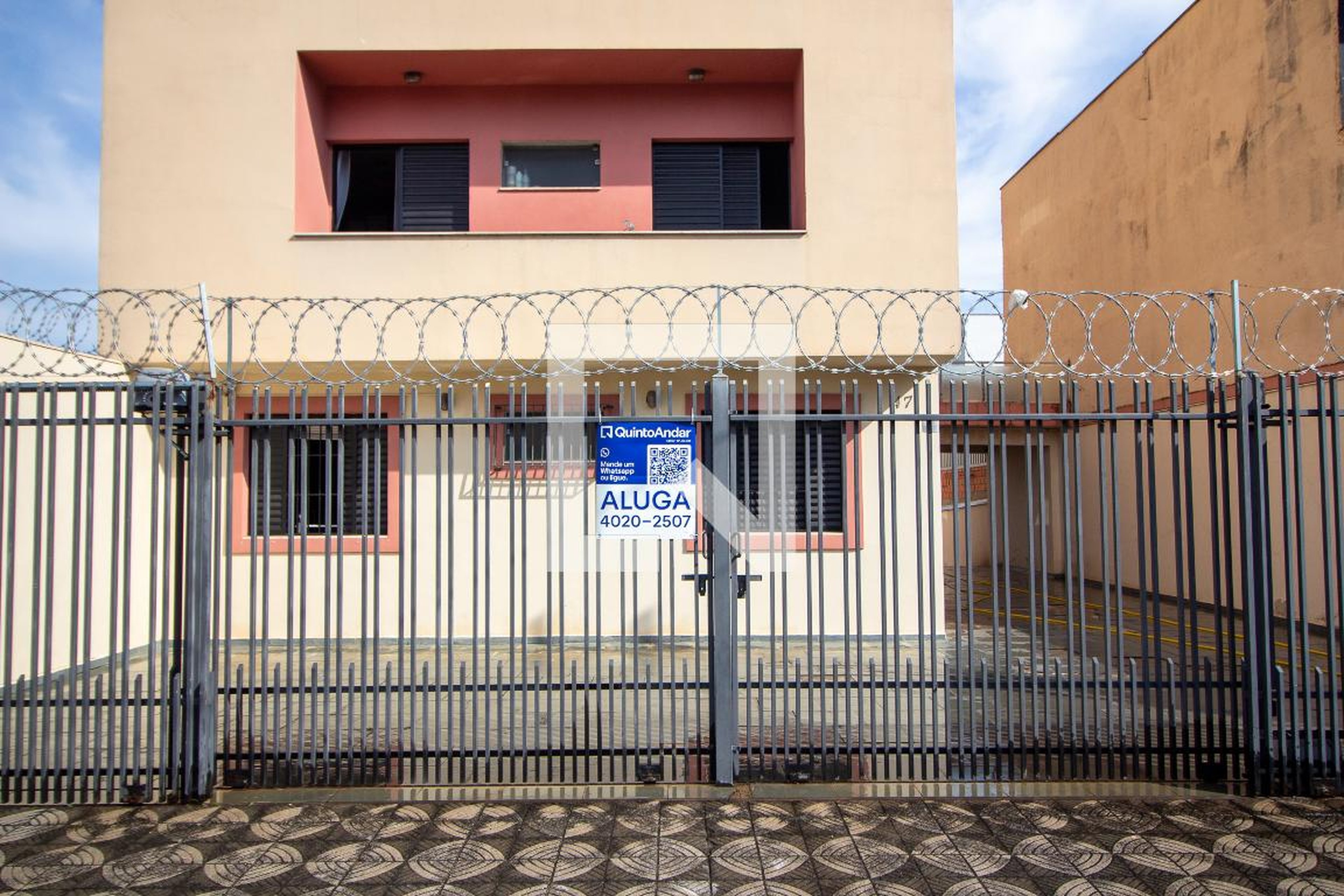 Fachada Condomínio em Alameda das Camélias, 47