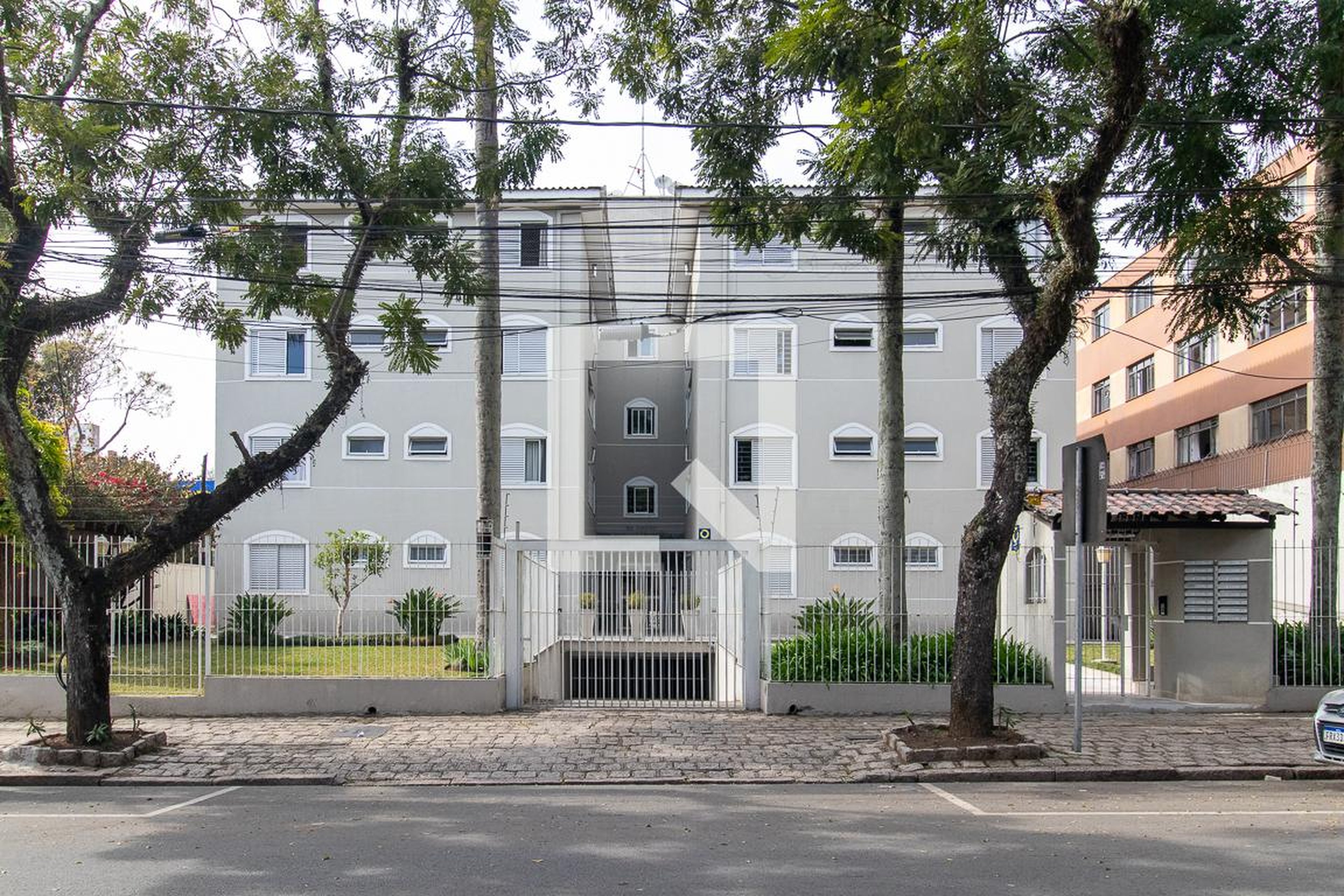 Fachada Condomínio em Avenida dos Estados, 189