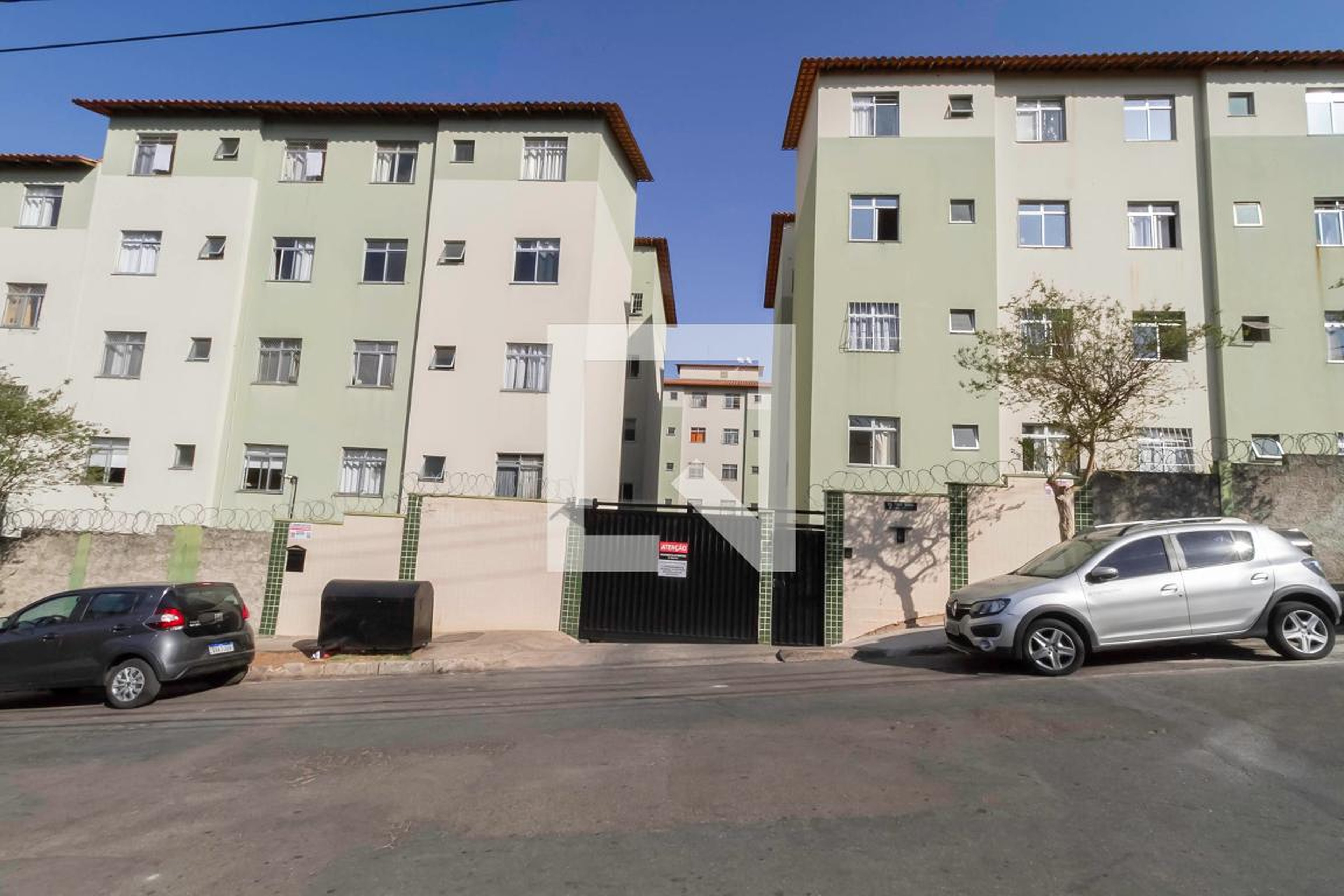 Fachada do condomínio Condomínio Parque Serrano