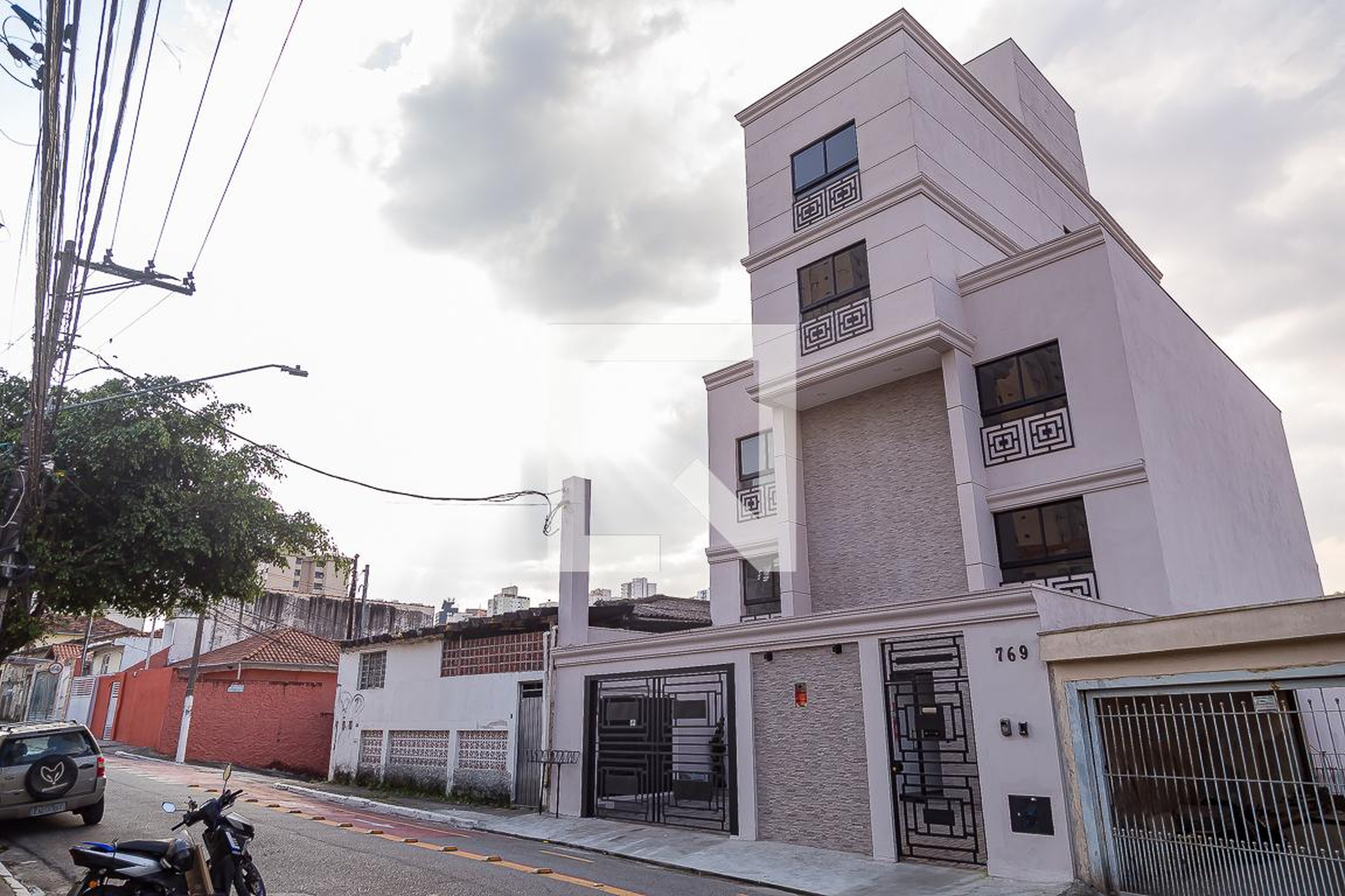 Fachada Condomínio Eva Residencial