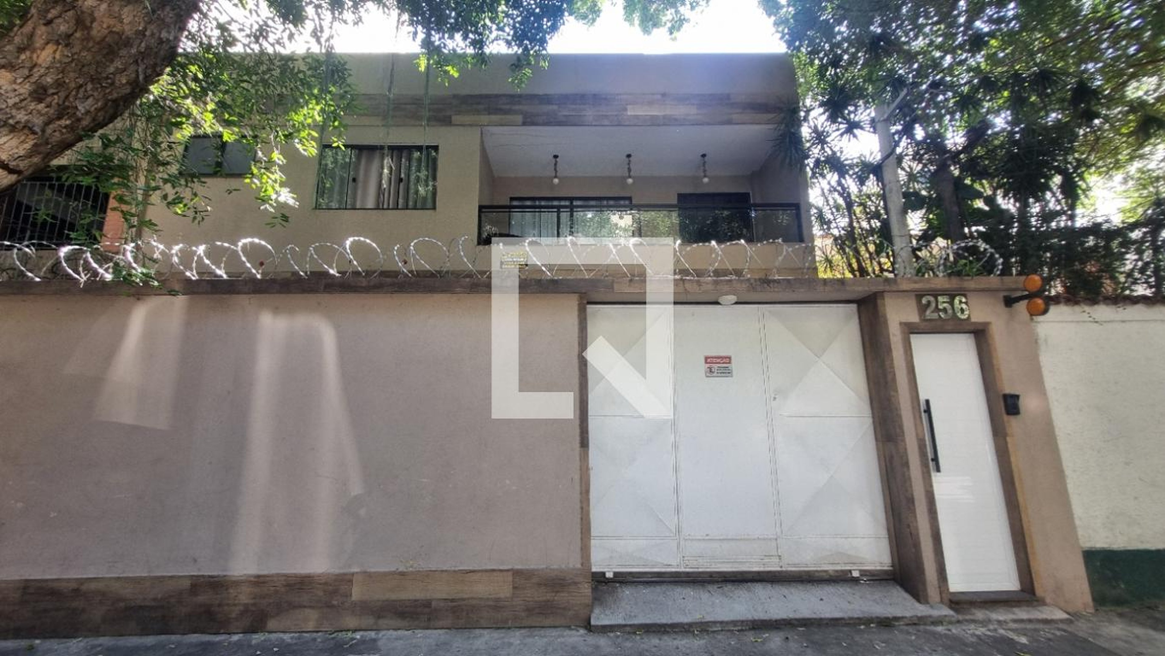 Fachada Condomínio em Rua Santa Luíza, 256