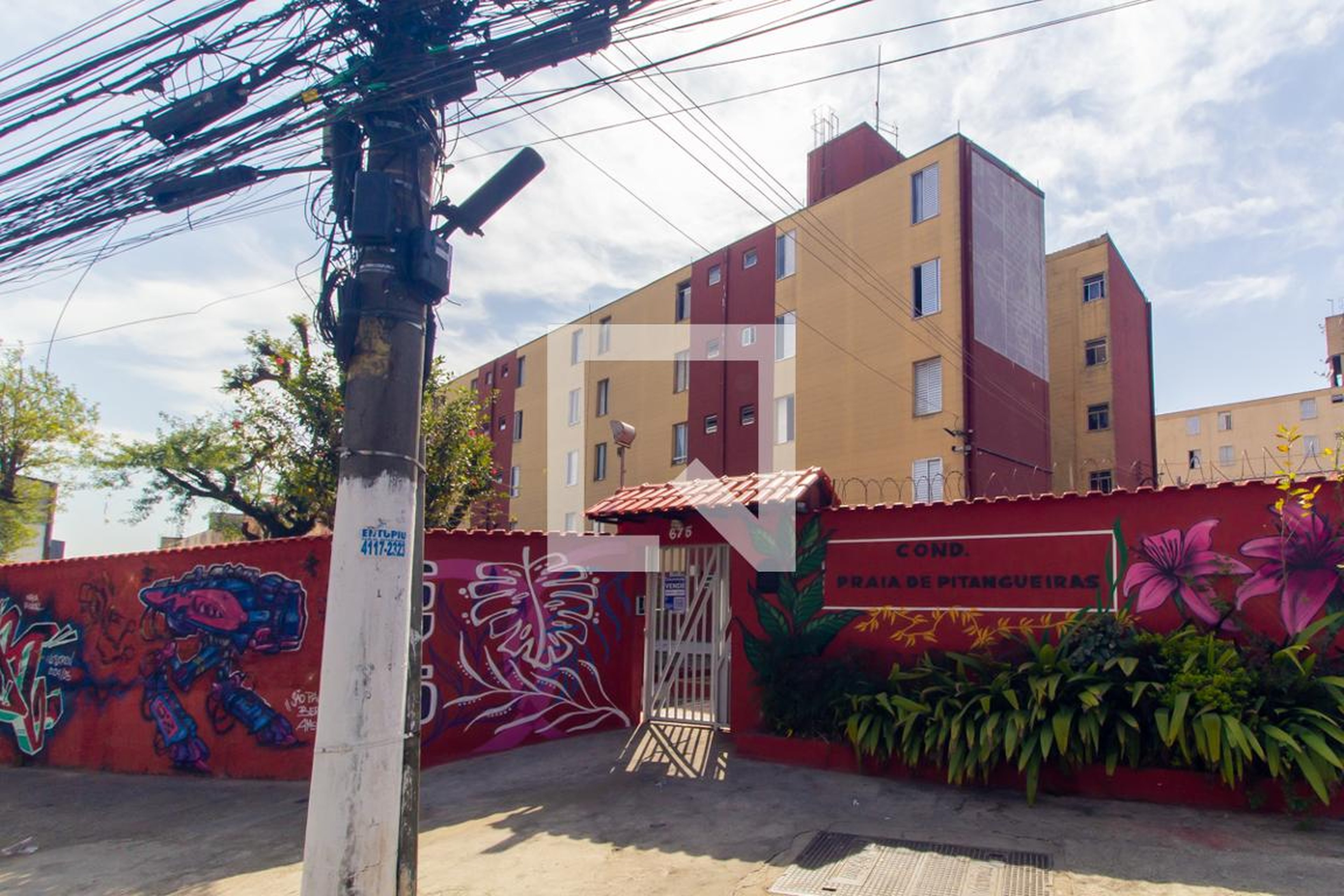 Fachada Condomínio Praia de Pitangueiras