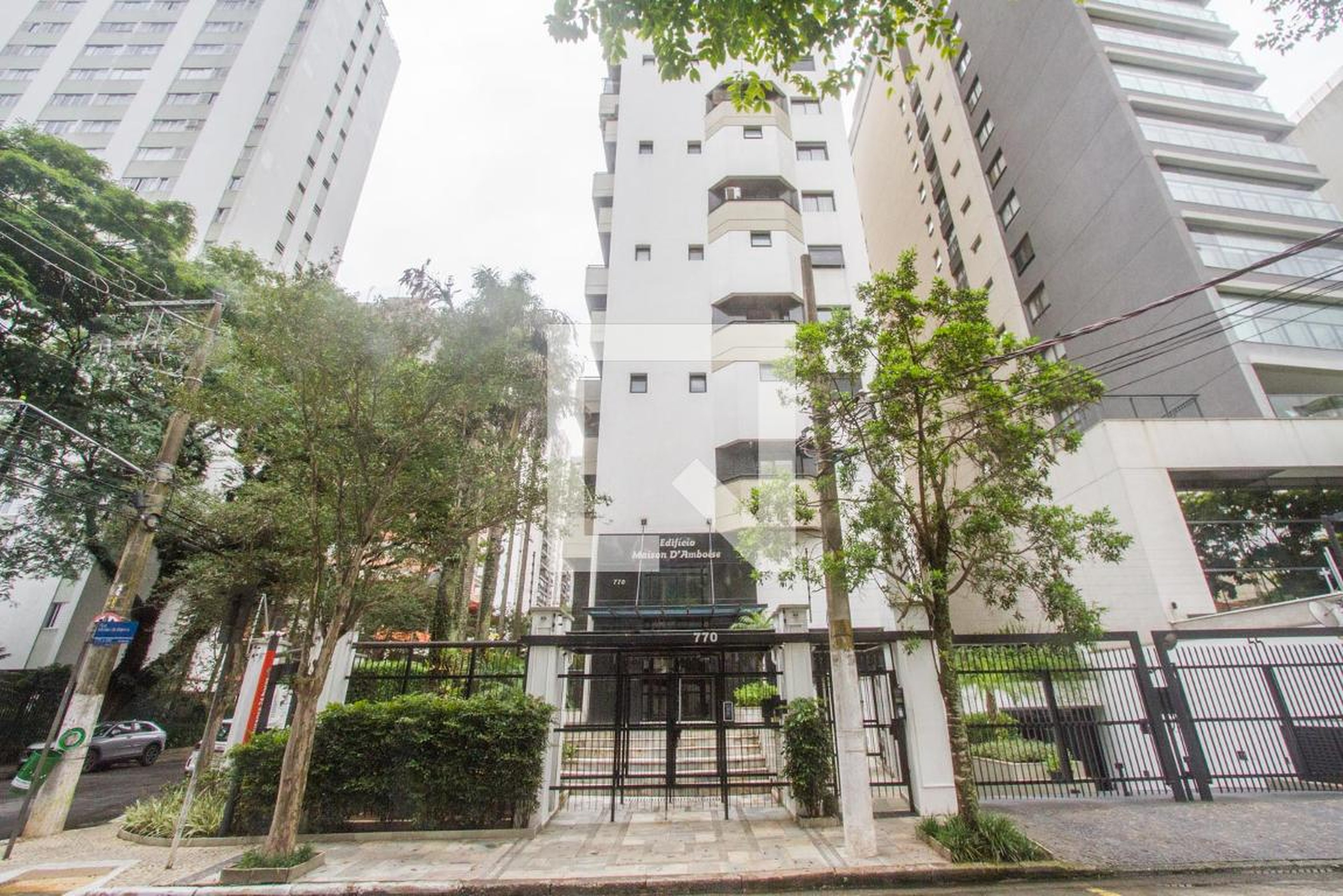 Fachada Condomínio Maison Damboise