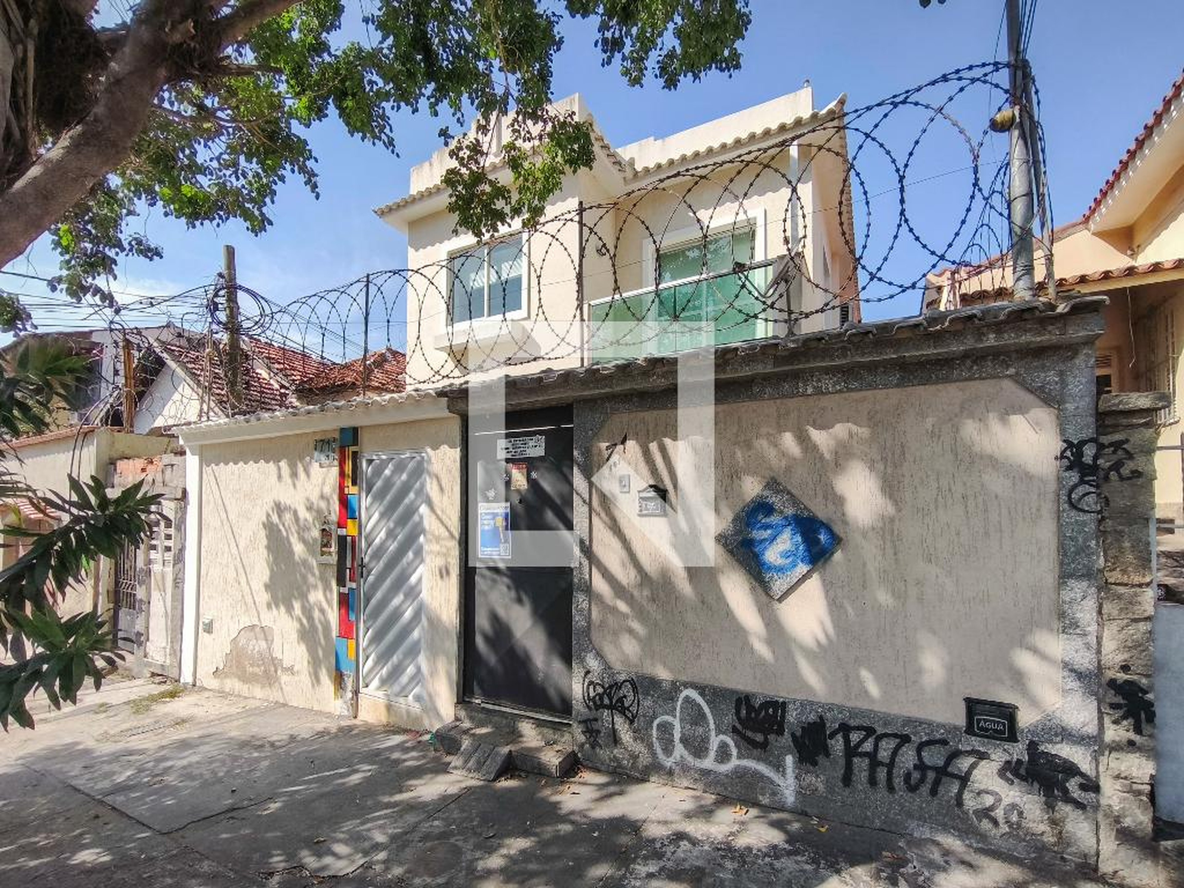 Fachada Condomínio em Rua Frei Pinto, 71