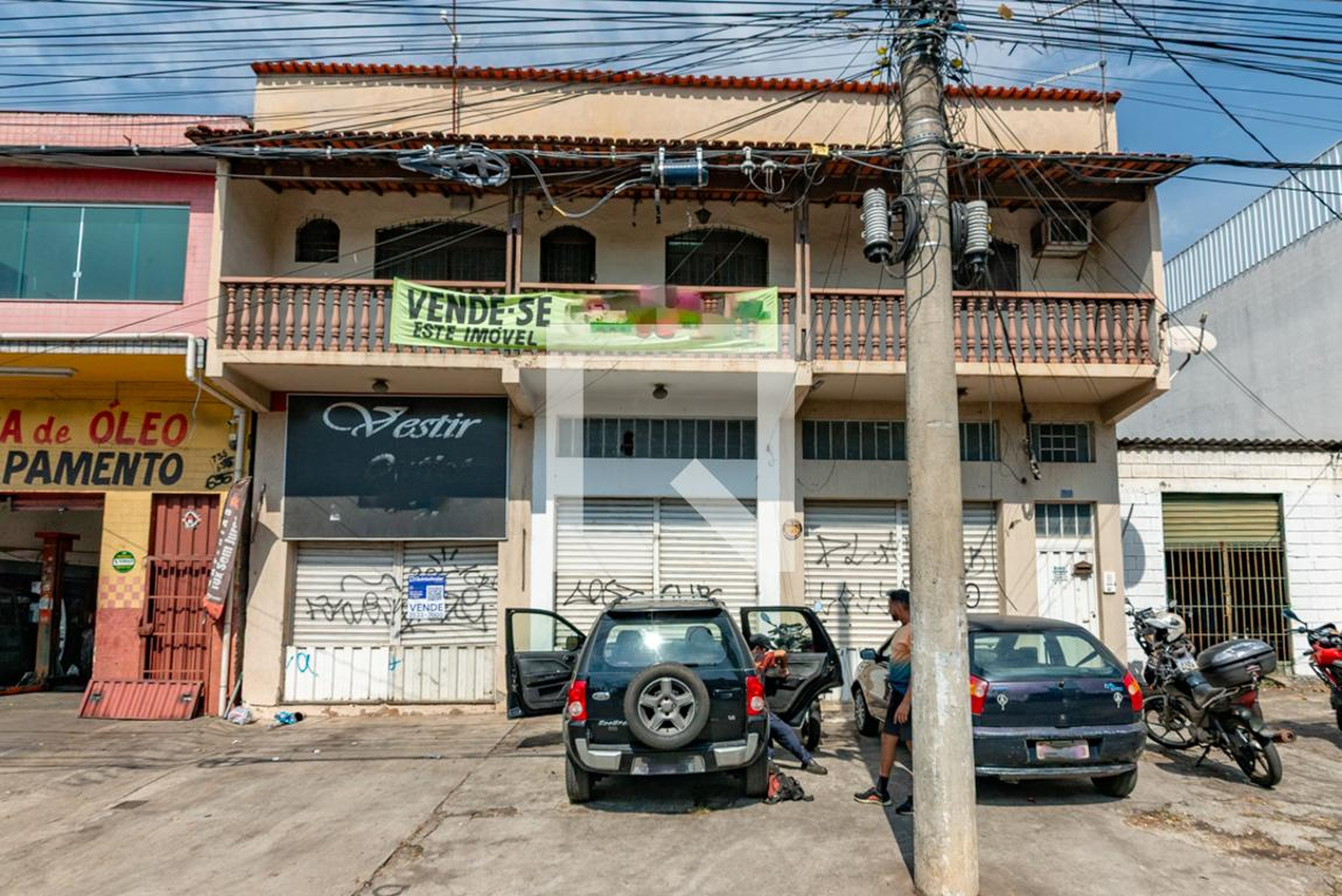 Fachada Condomínio em Avenida Nélio Cerqueira, 687