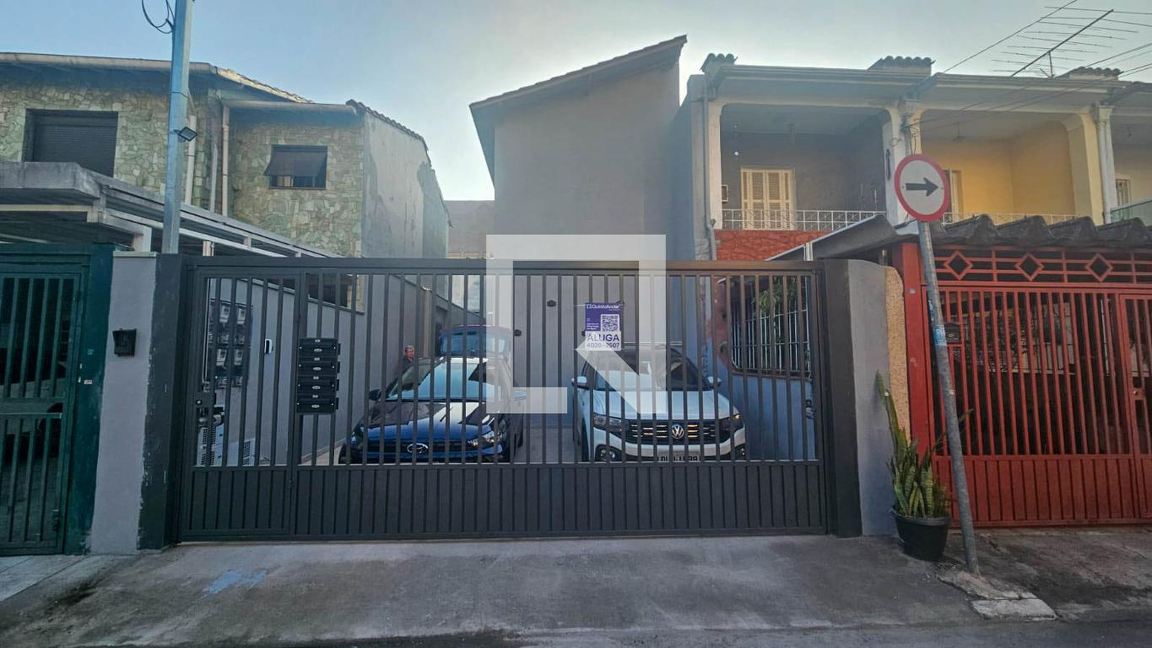 Fachada Condomínio em Rua Professor Luciano Maia, 56