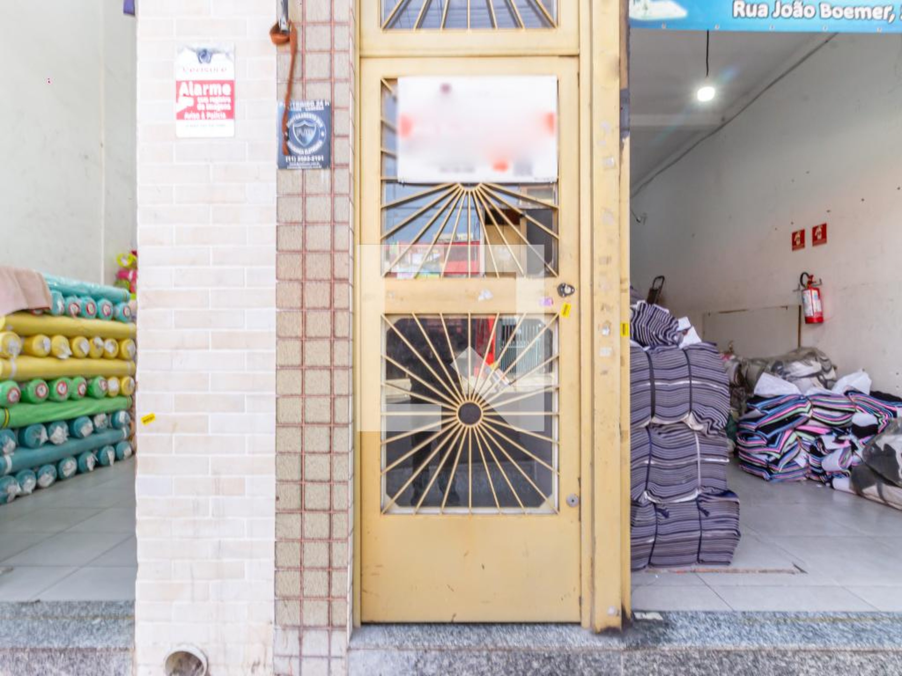 Fachada Condomínio em Rua João Boemer, 916