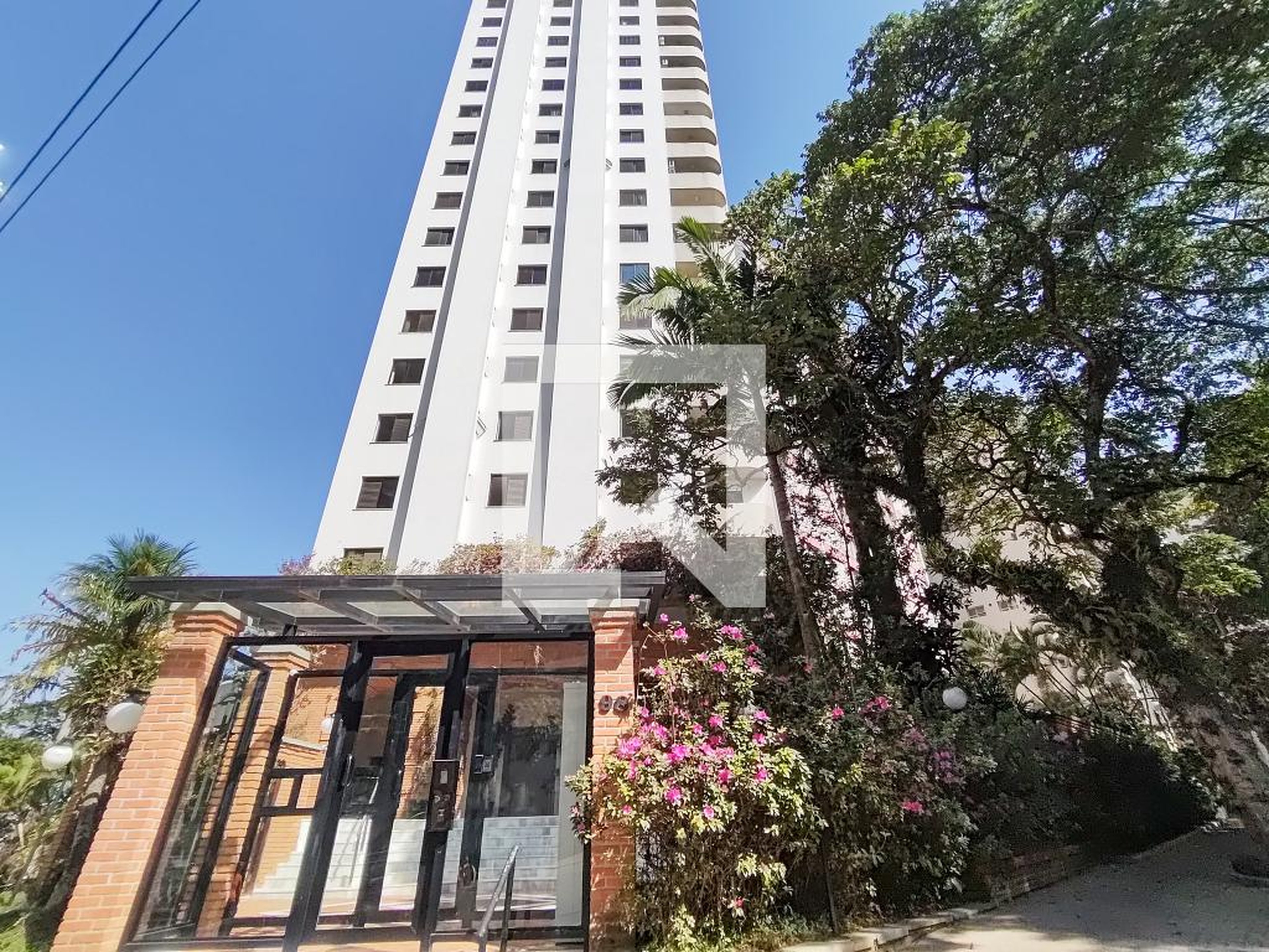 Fachada Condomínio Outeiro do Parque