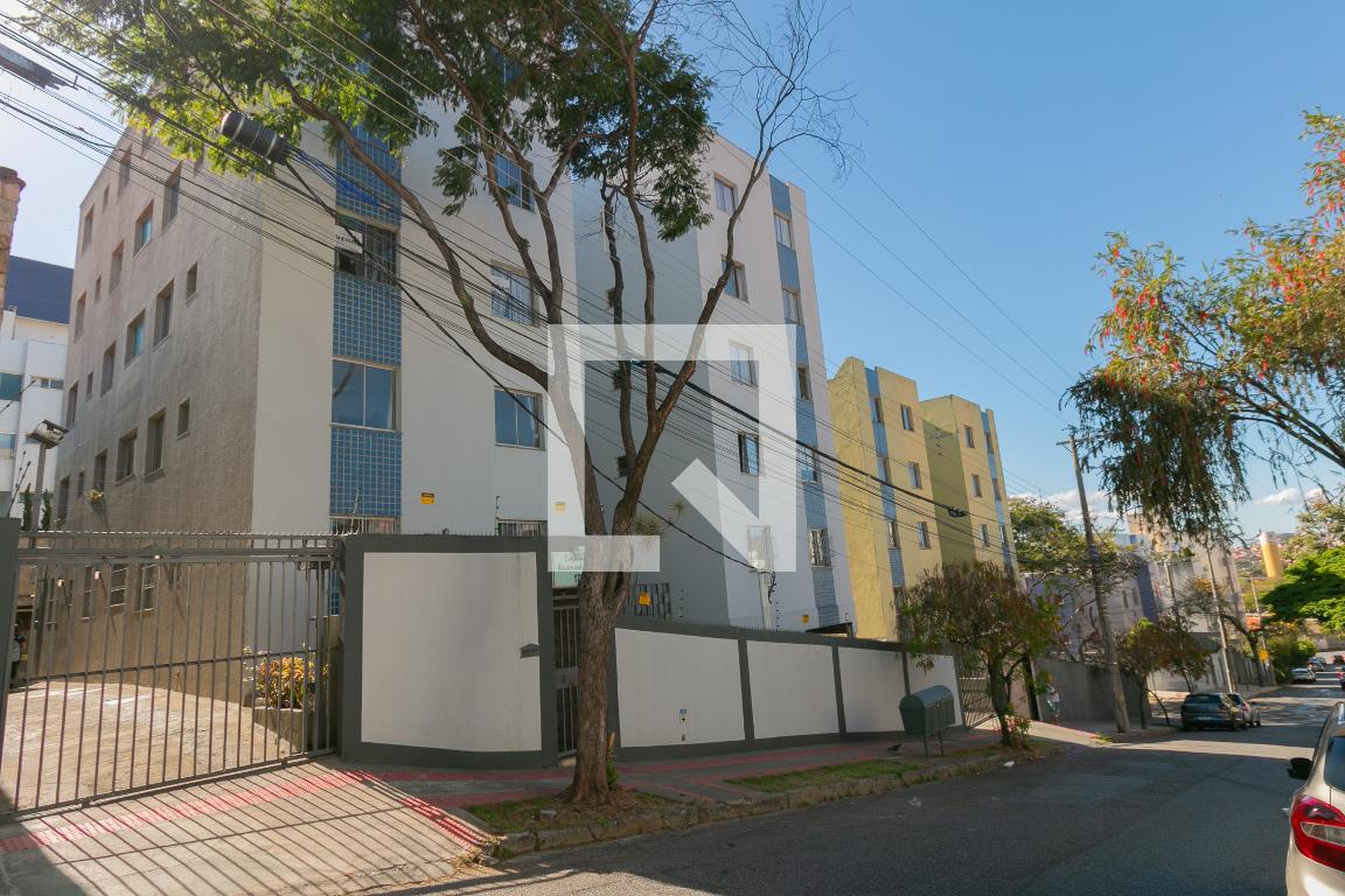 Fachada Condomínio em Rua Cláudio Gomes de Souza, 173