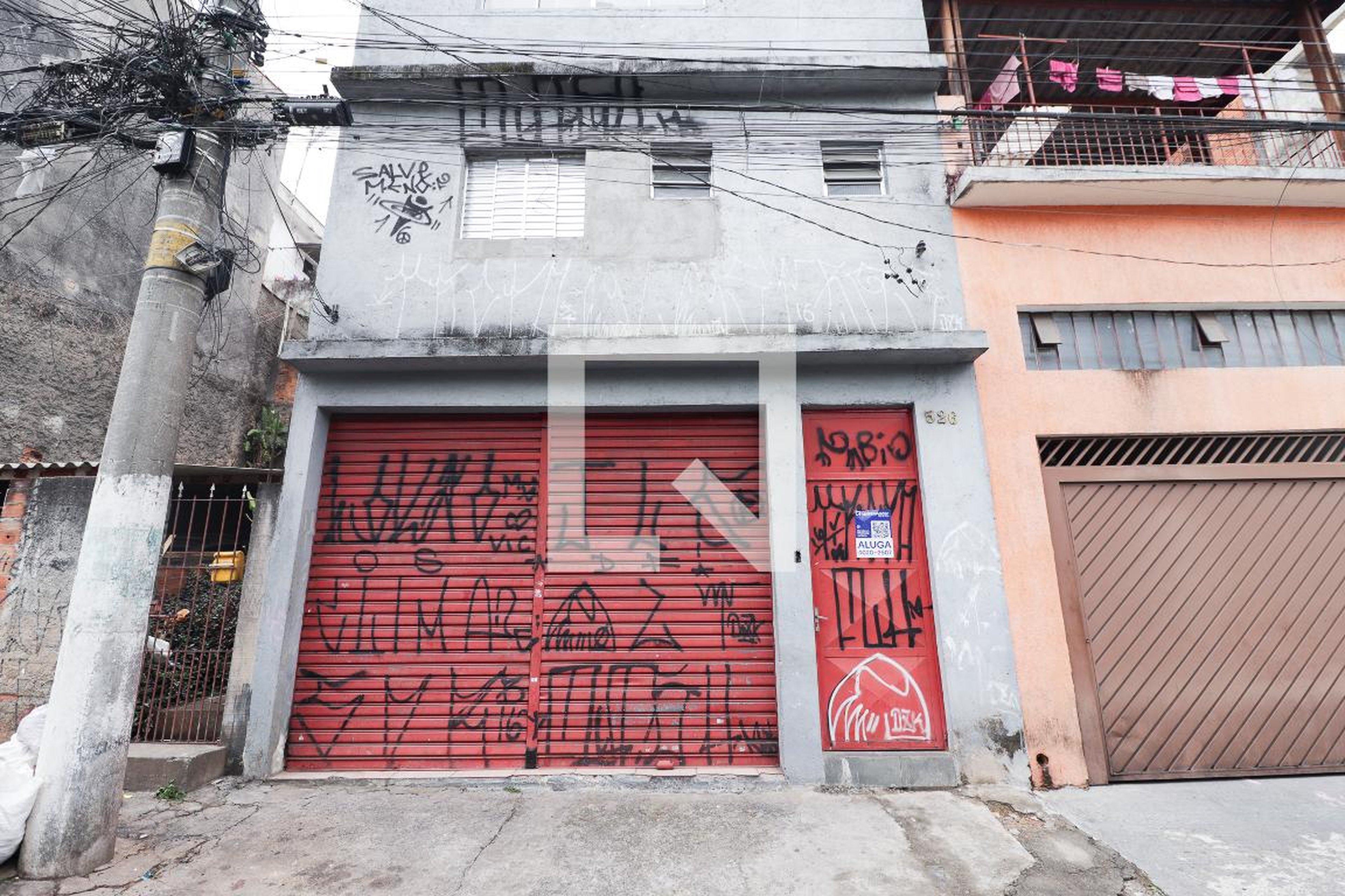 Fachada Condomínio em Avenida Adolfo Coelho, 526