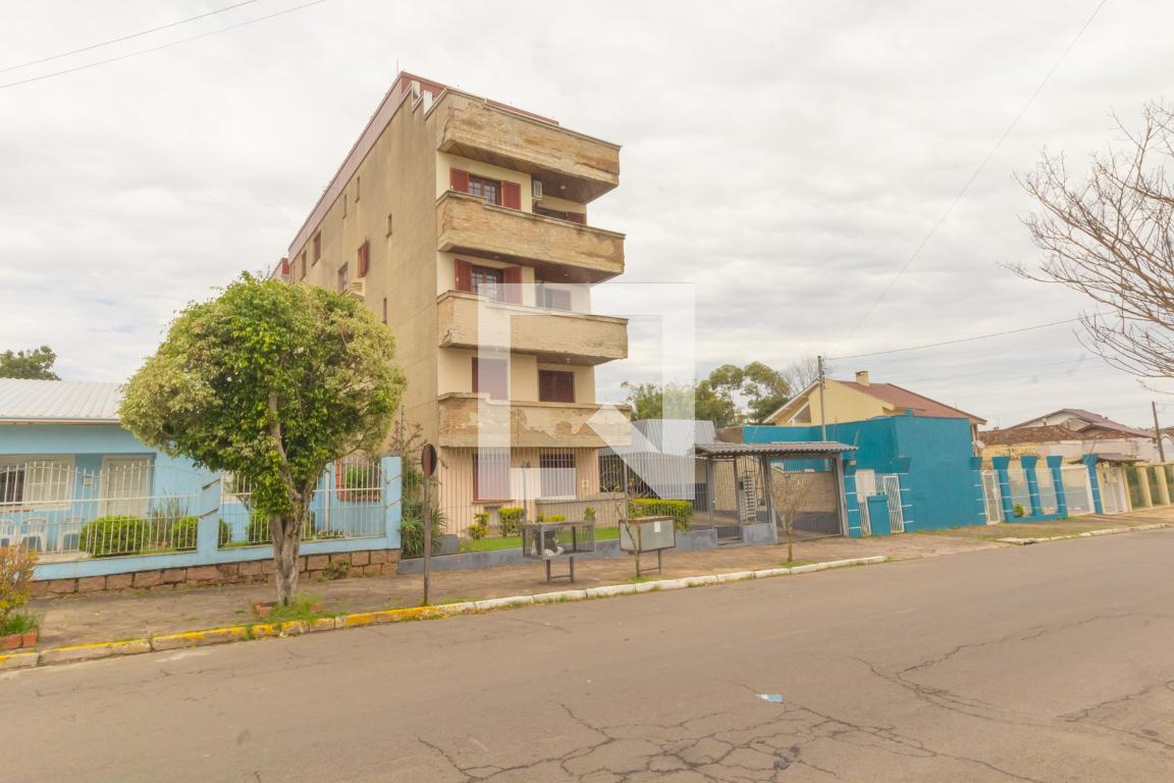 Fachada Condomínio em Rua Padre Anchieta, 379