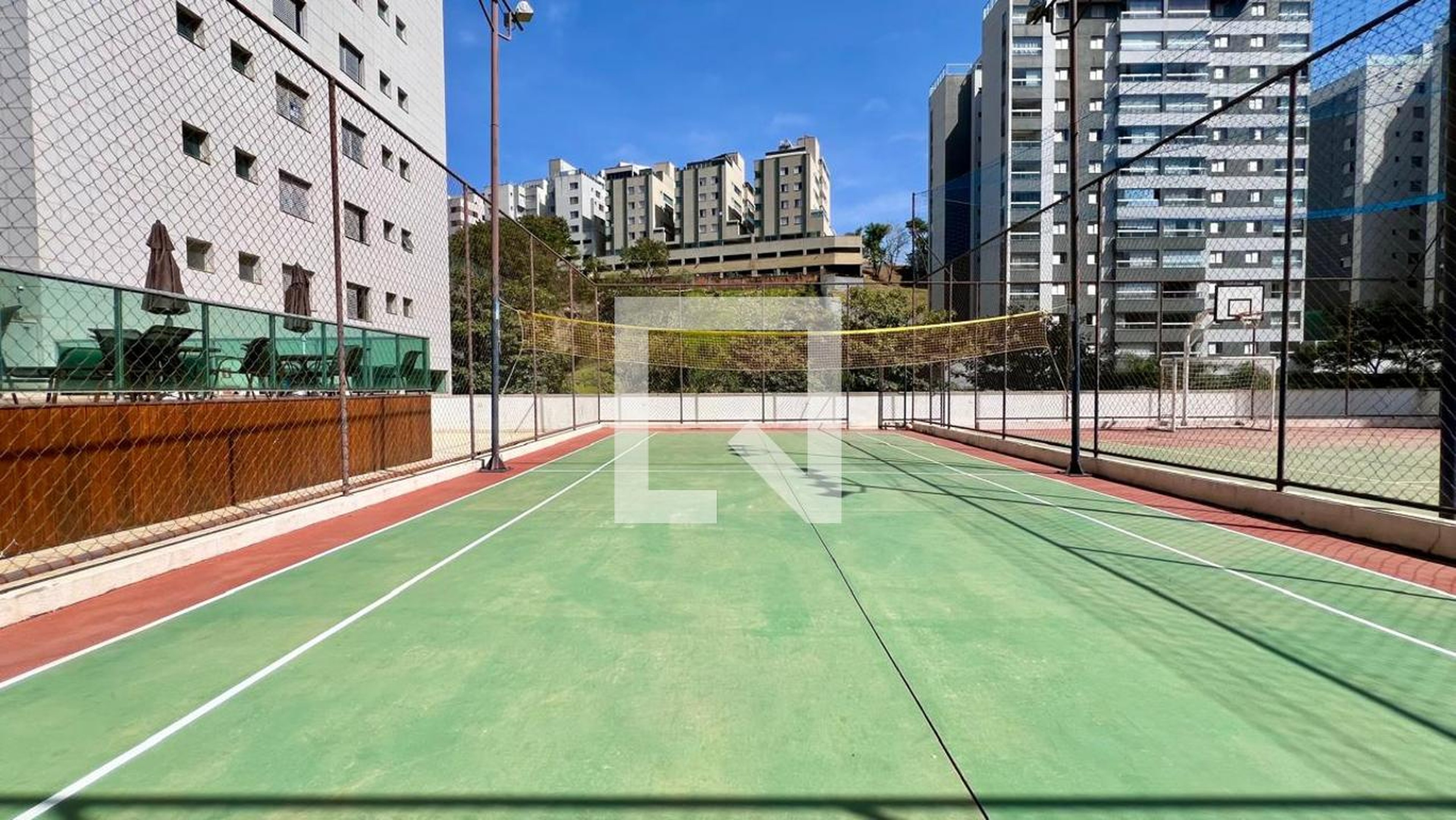 Quadra Esportiva - Top Home