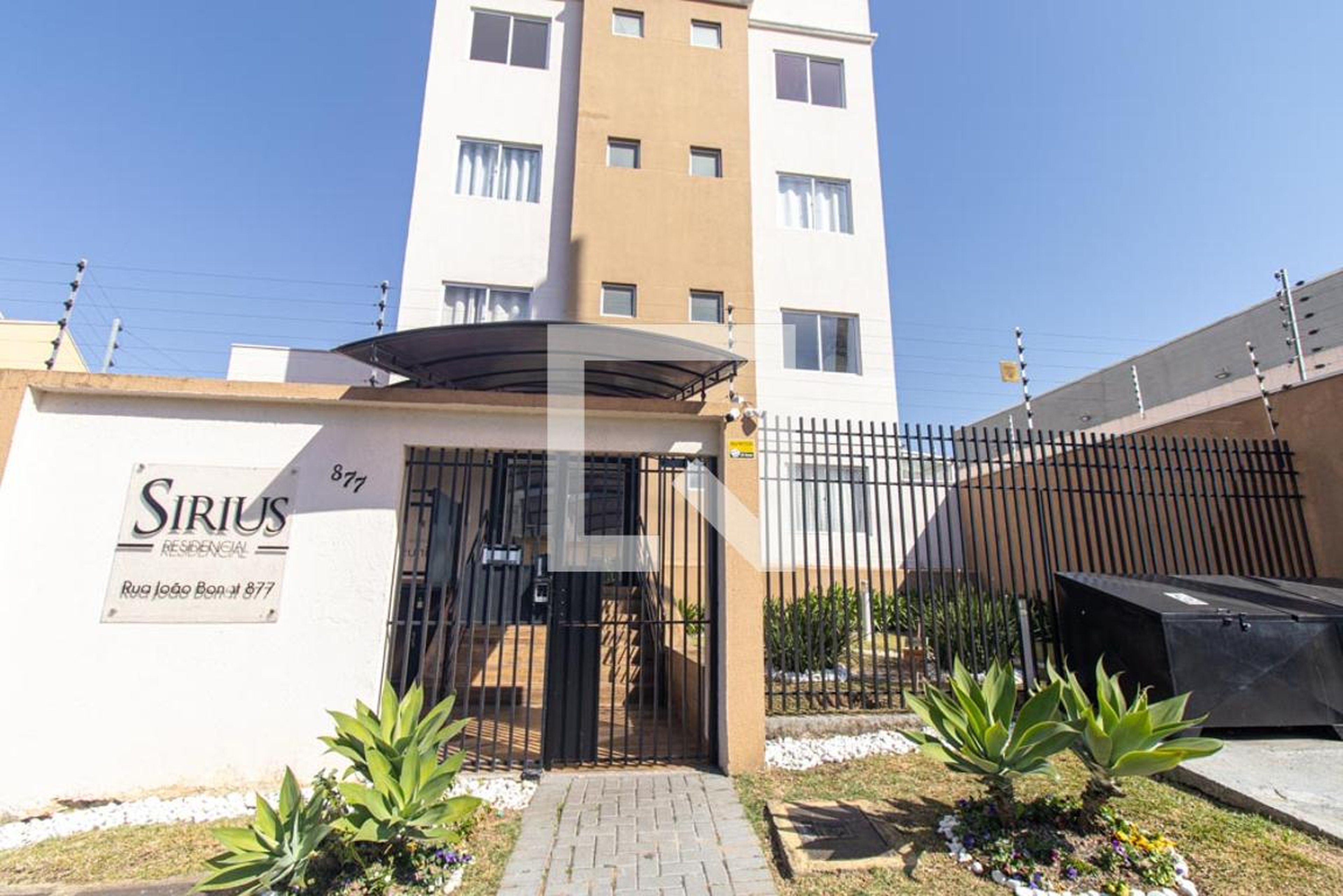 Fachada do Condomínio Edifício Sírius