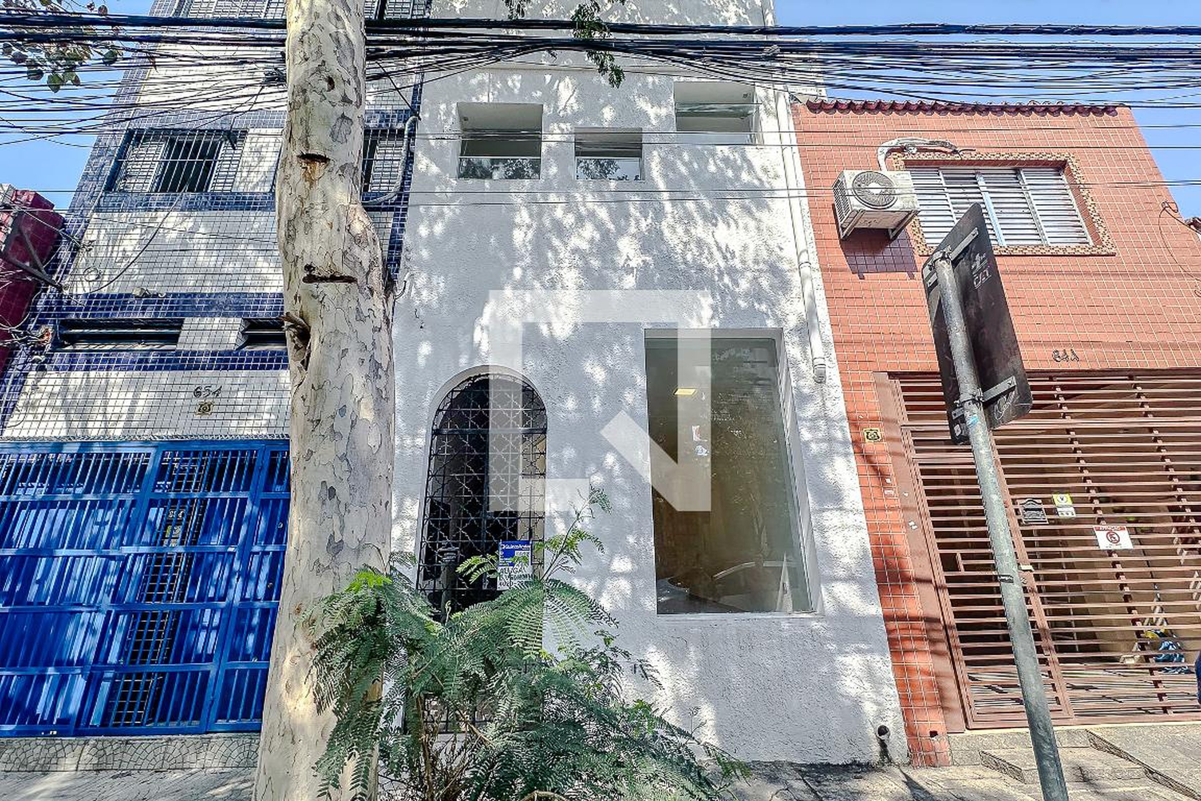 Fachada Condomínio em Rua Frei Gaspar, 652