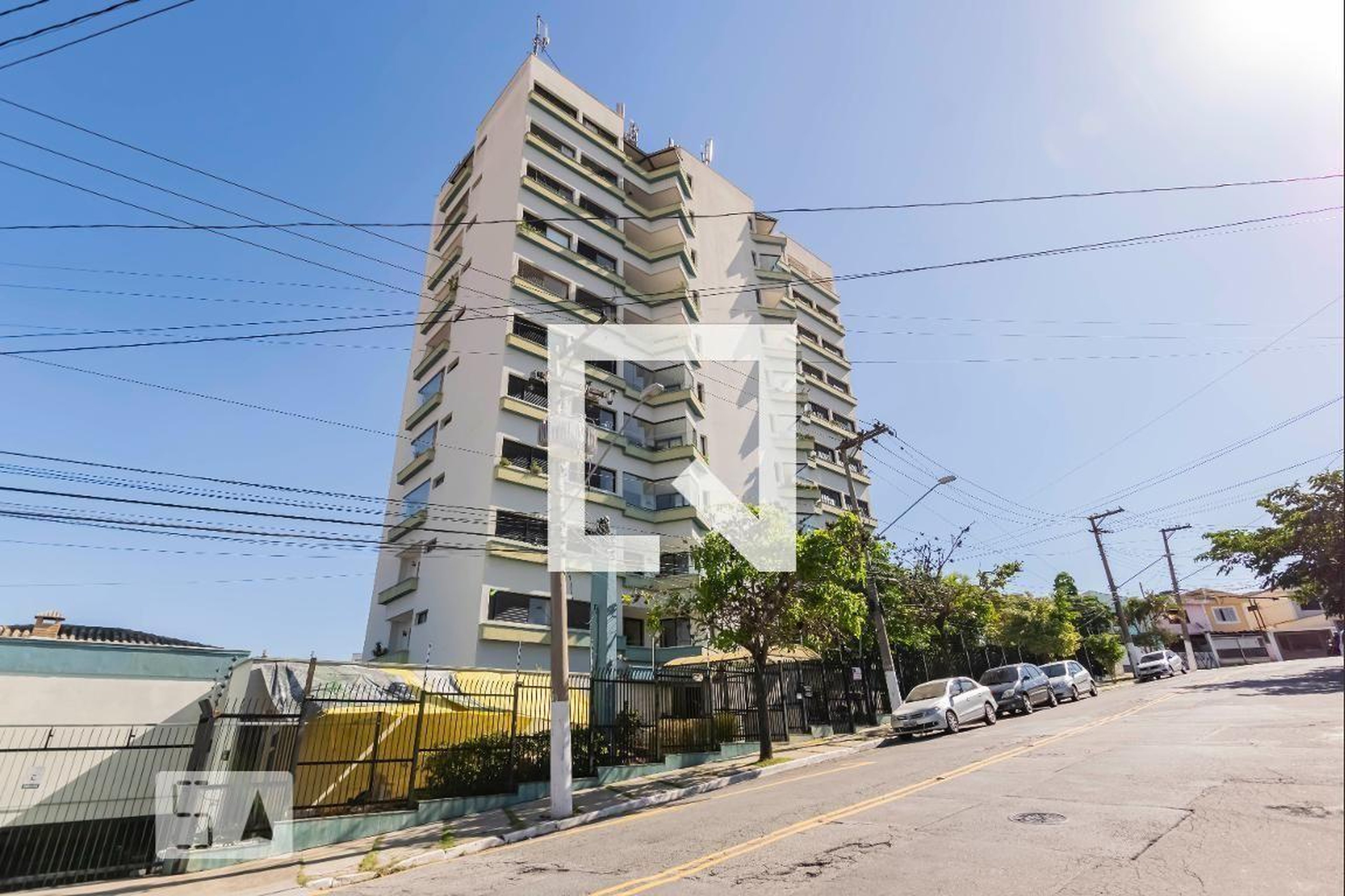 Fachada Condomínio Yrobi