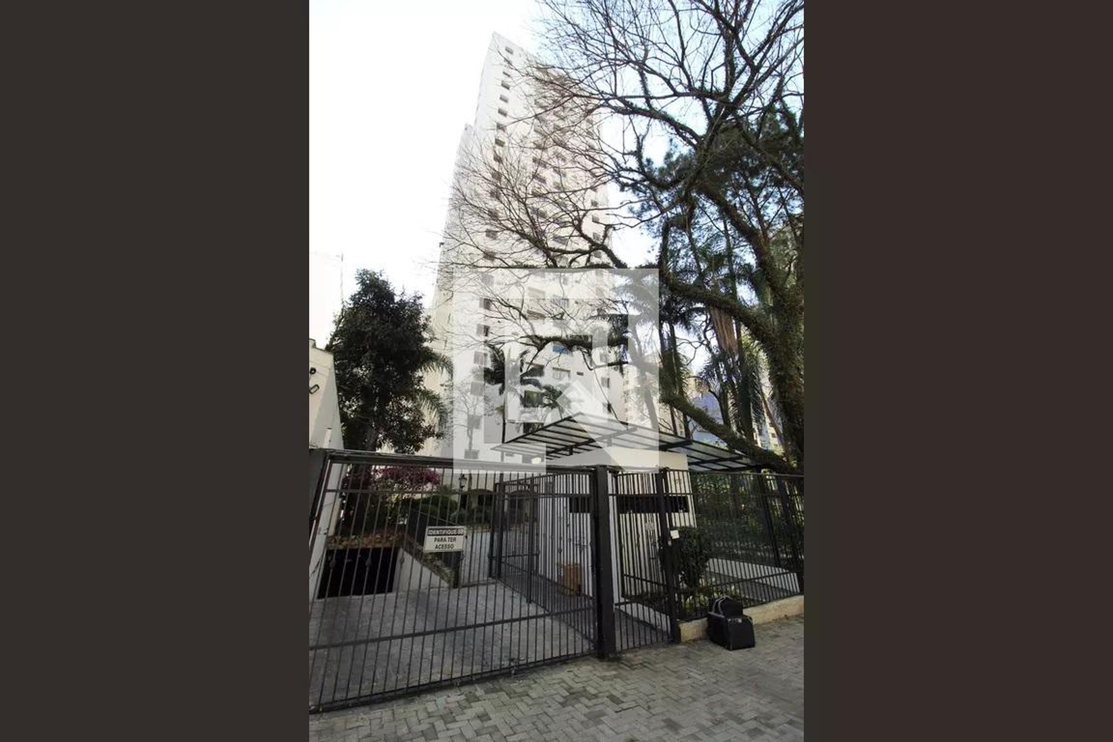 Fachada Condomínio Maison Charpentier