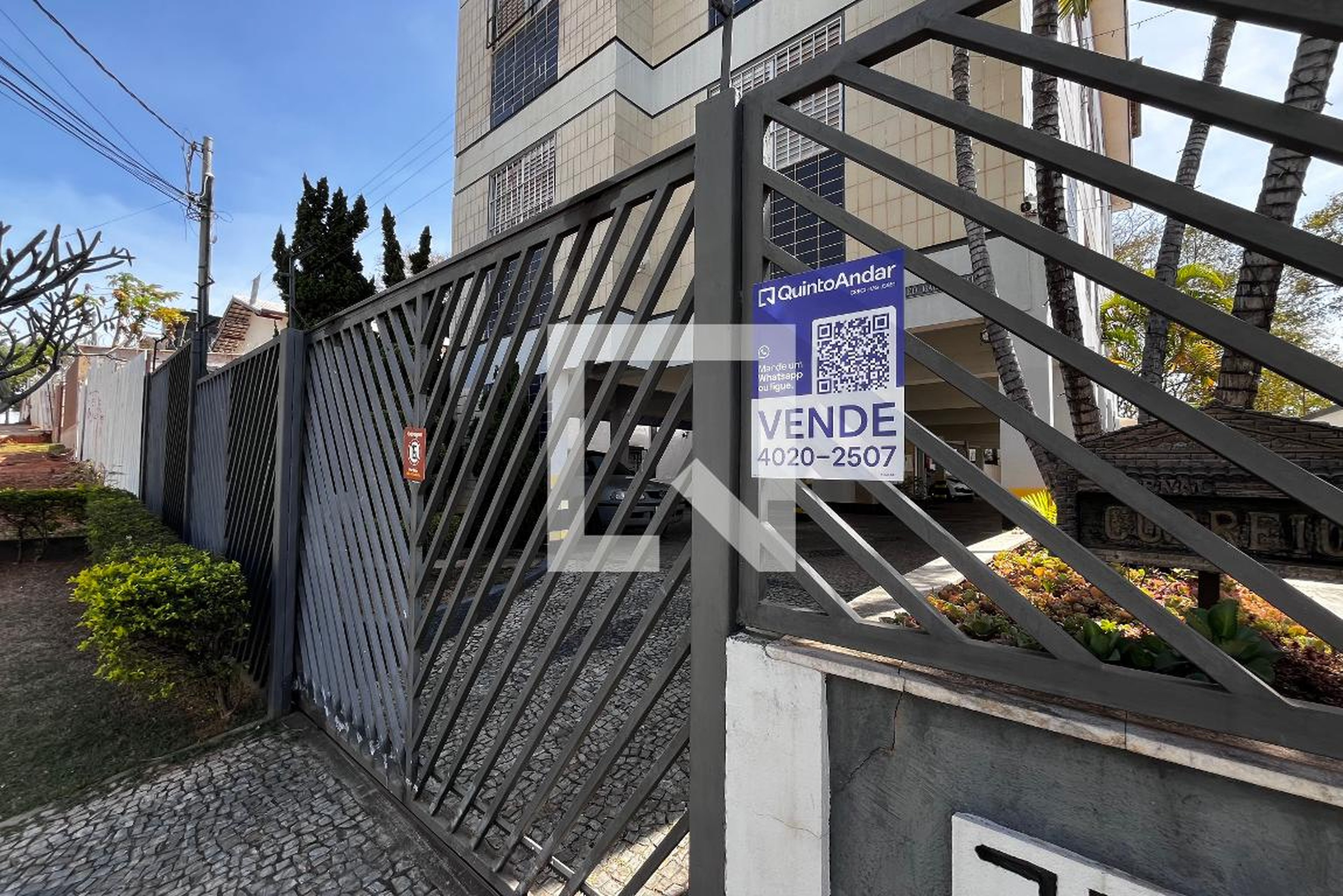 Fachada Condomínio em Rua Pedrogão Pequeno, 30