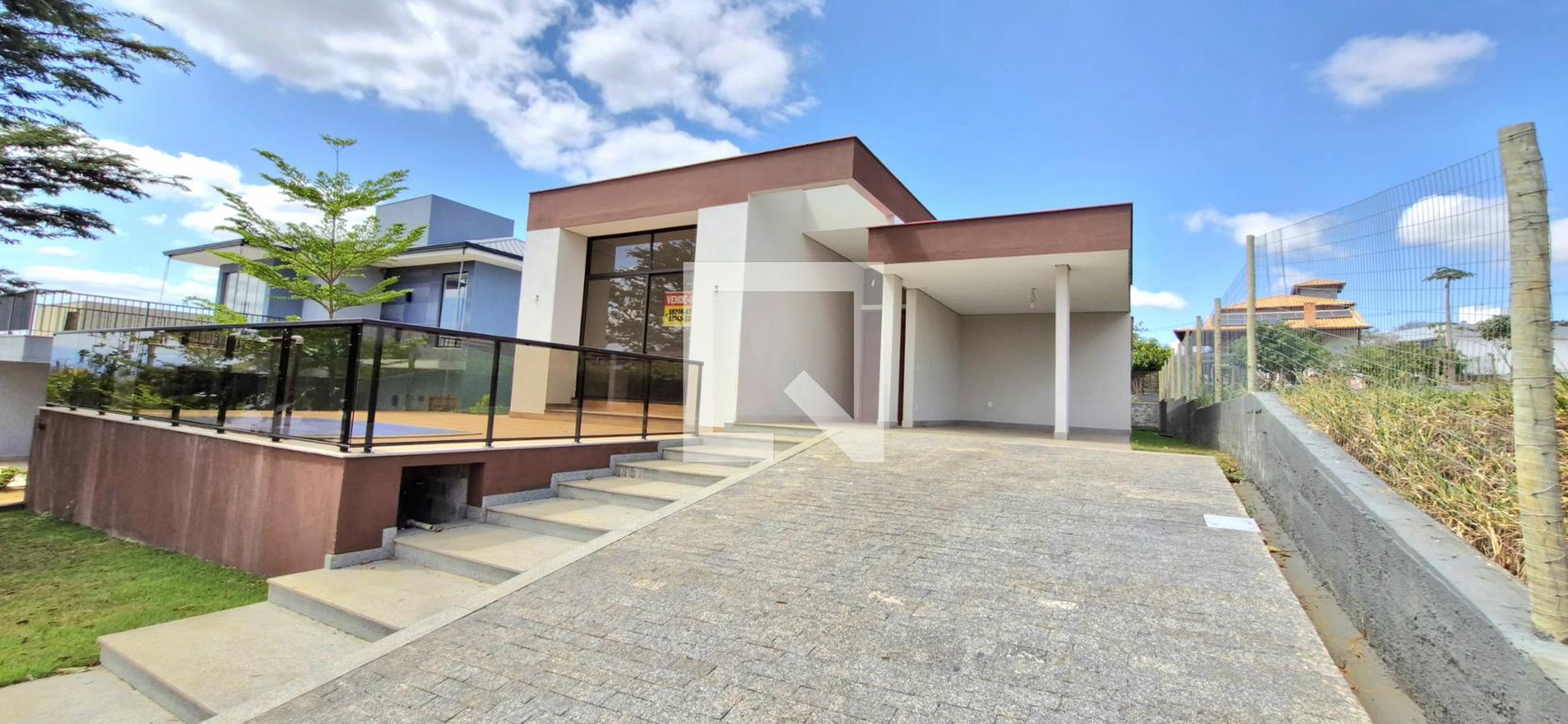 Fachada Condomínio em Rua 2, 1821