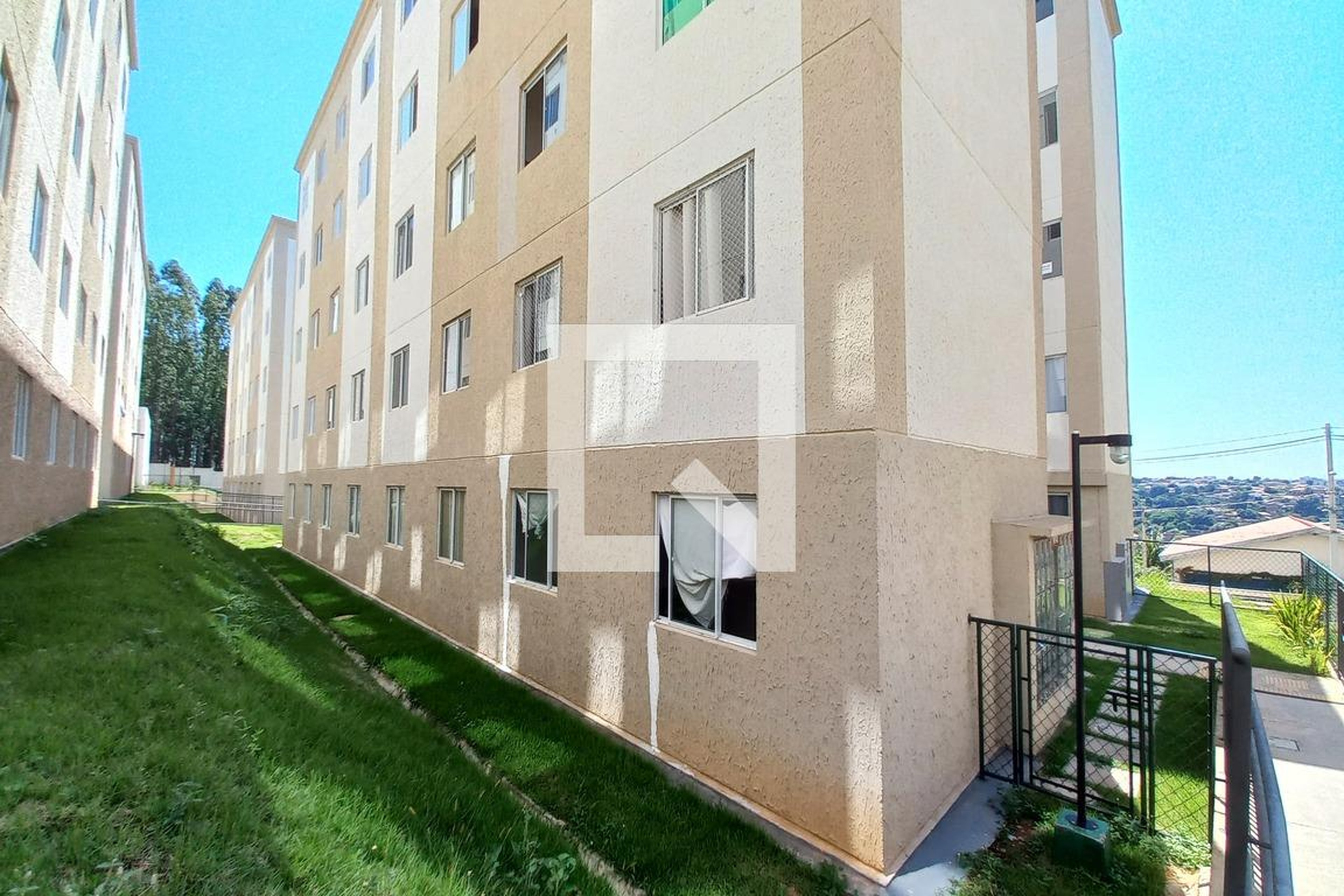 Fachada do Prédio Condomínio Vale dos Eucaliptos Campinas