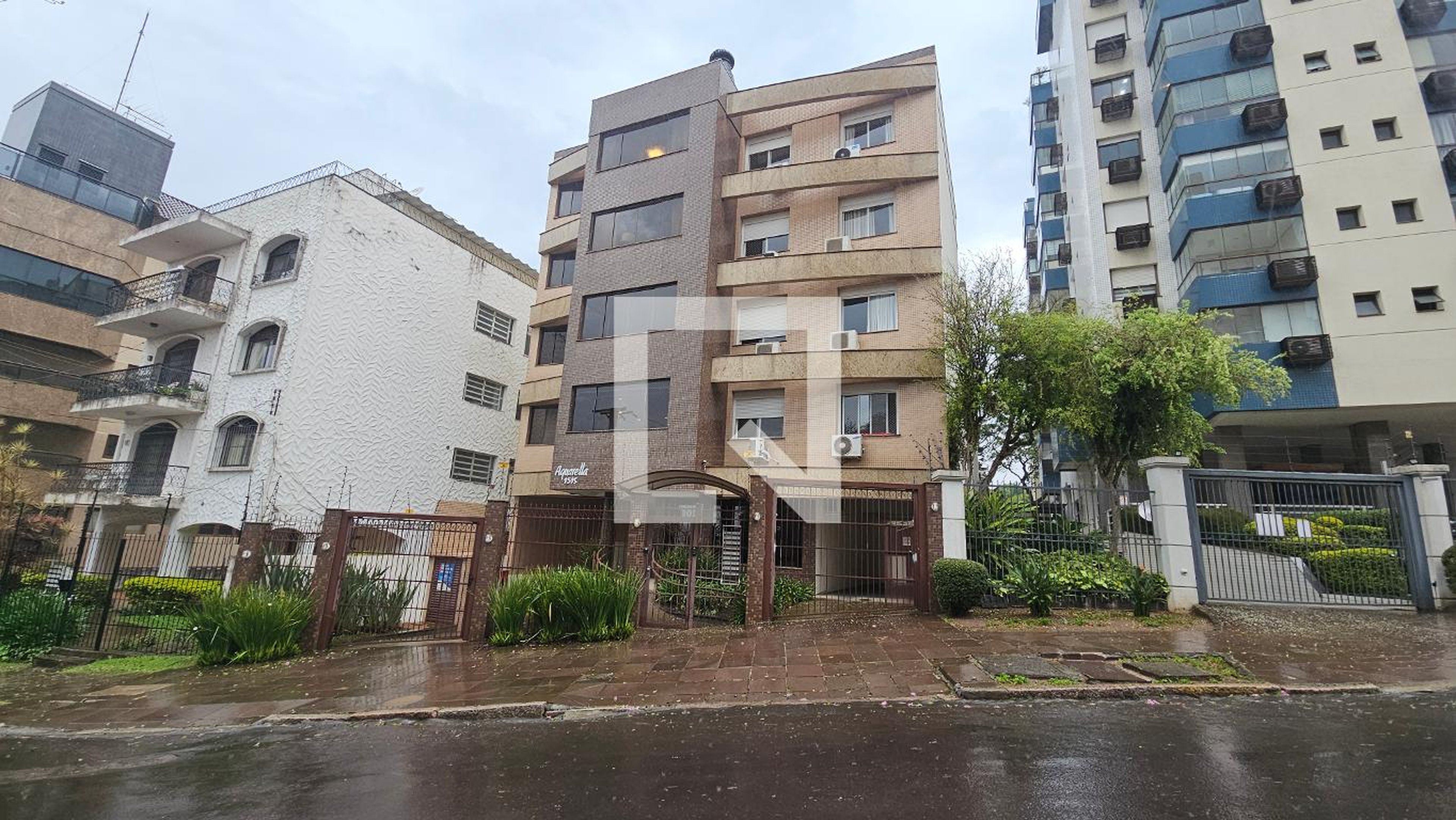 Fachada Condomínio em Rua General Couto de Magalhães, 1515