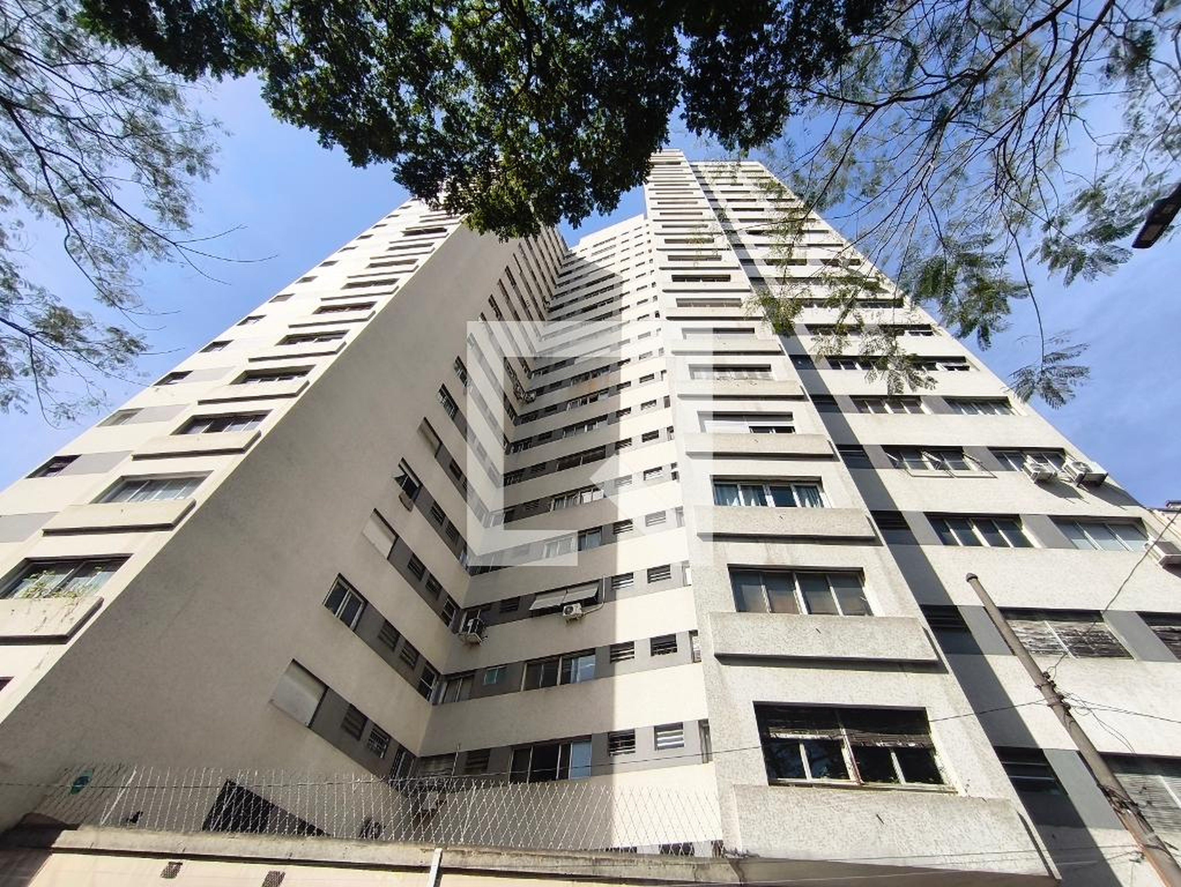Fachada Condomínio em Praça Carlos Gomes, 65