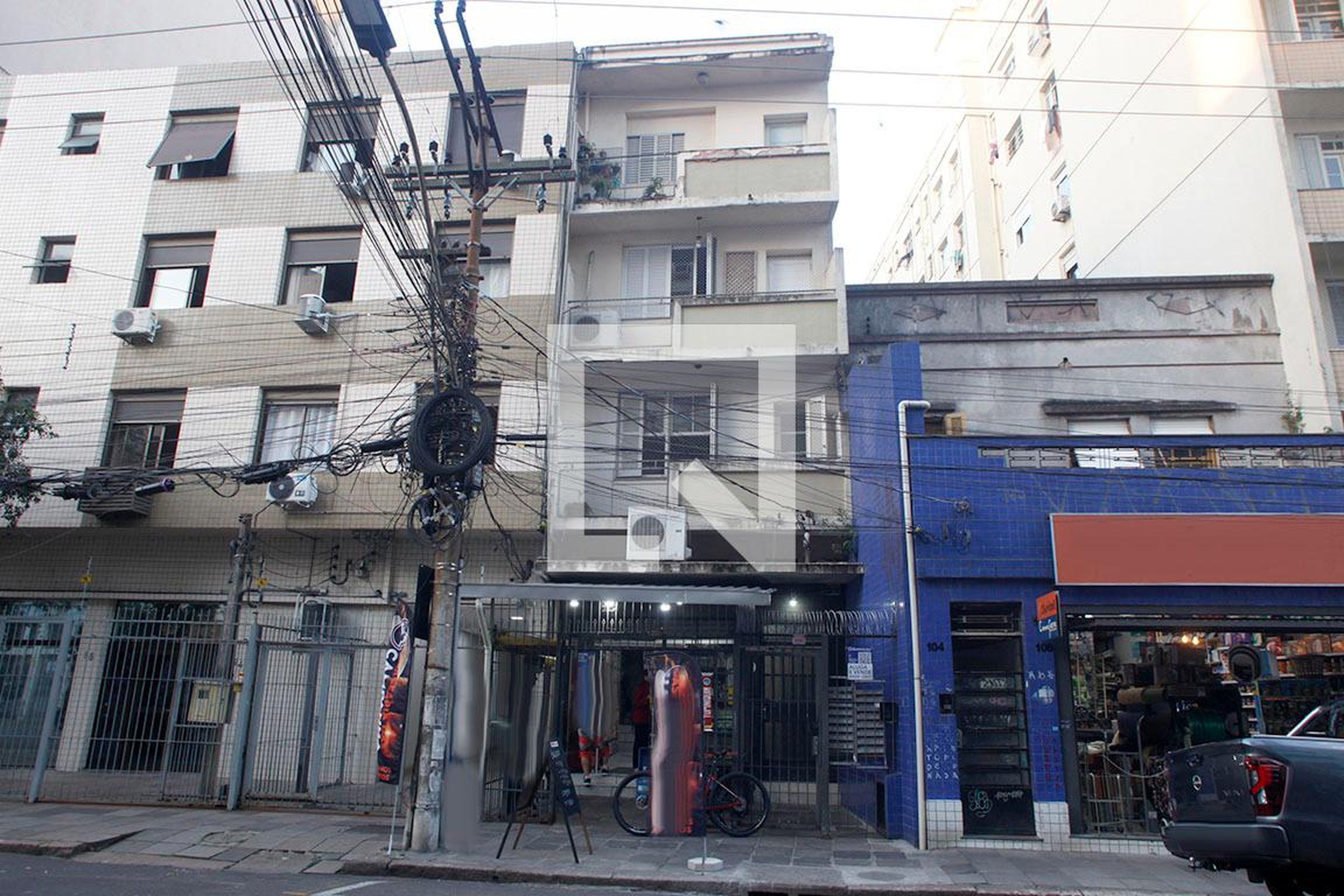 Fachada Condomínio em Rua José do Patrocínio, 102