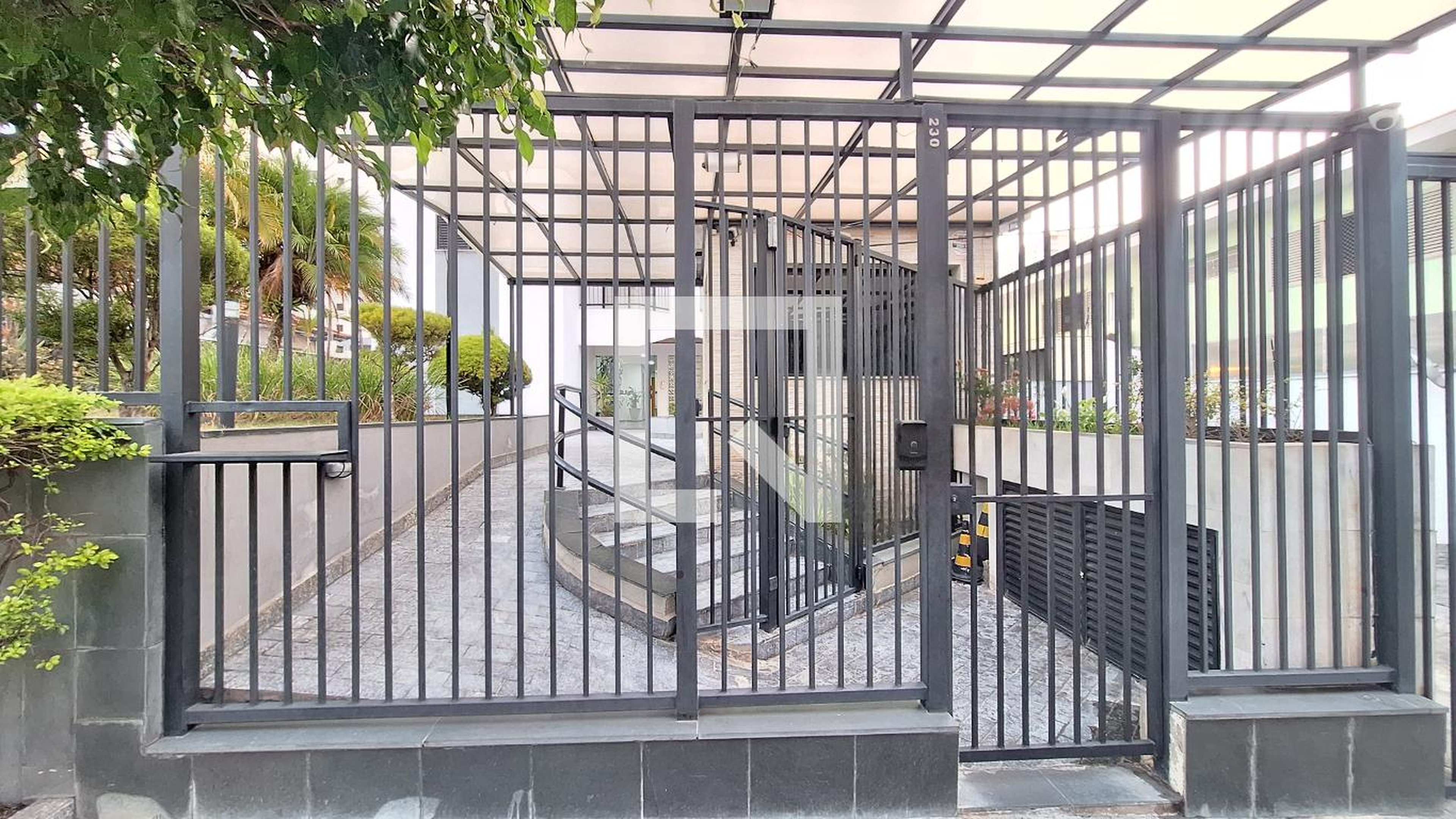 Fachada Condomínio Place Du Soleil