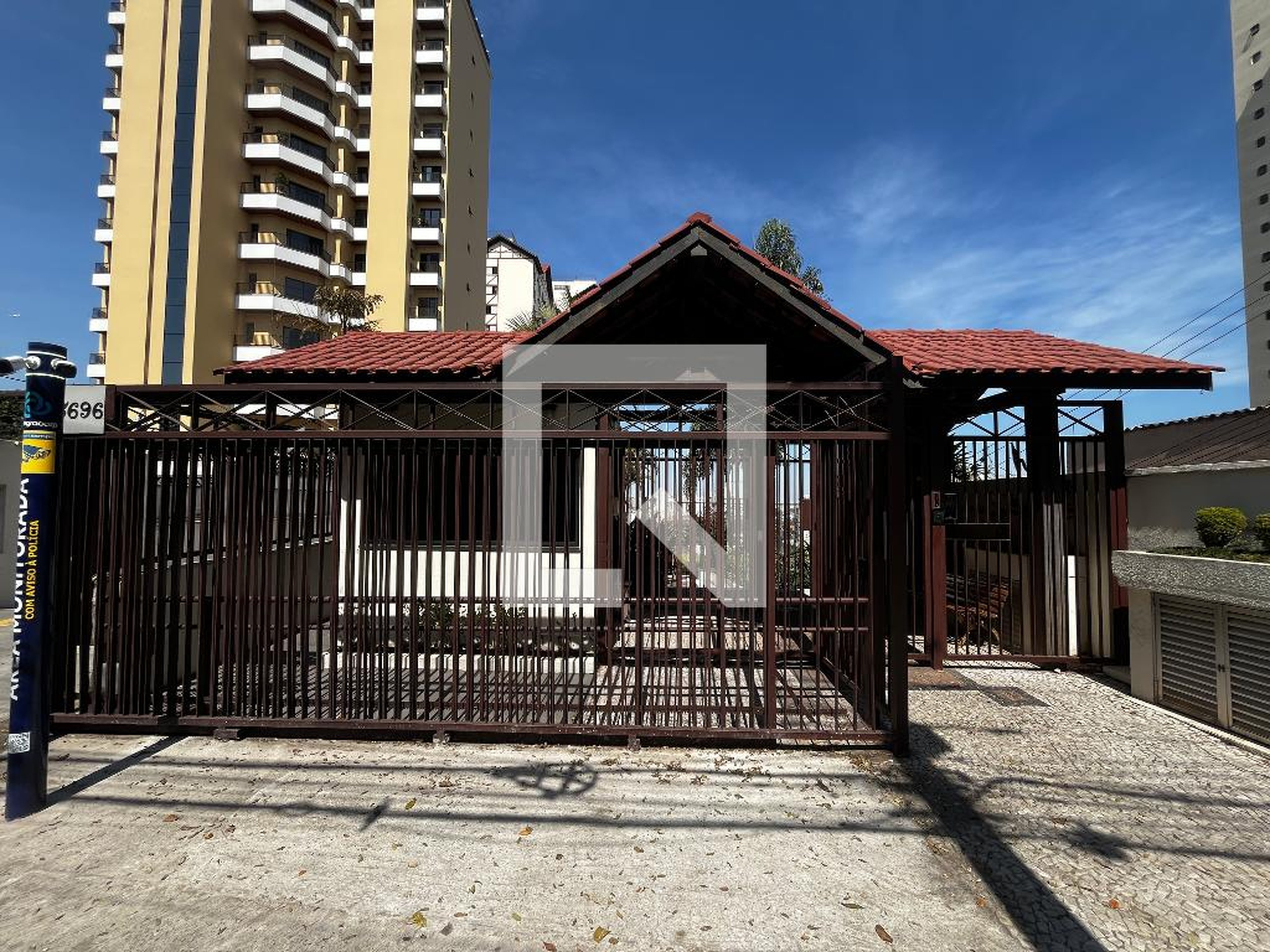 Fachada Condomínio Morada dos Alpes