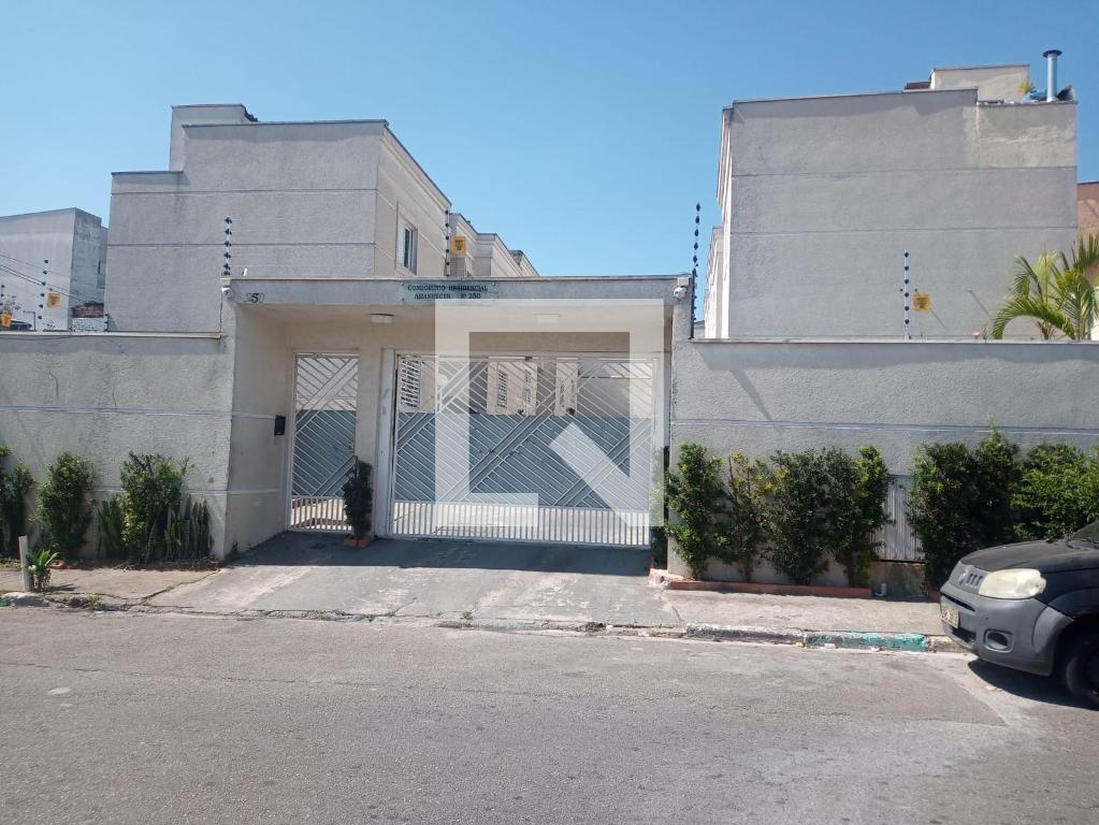 Fachada Condomínio em Rua Alto de Santo Antônio, 250