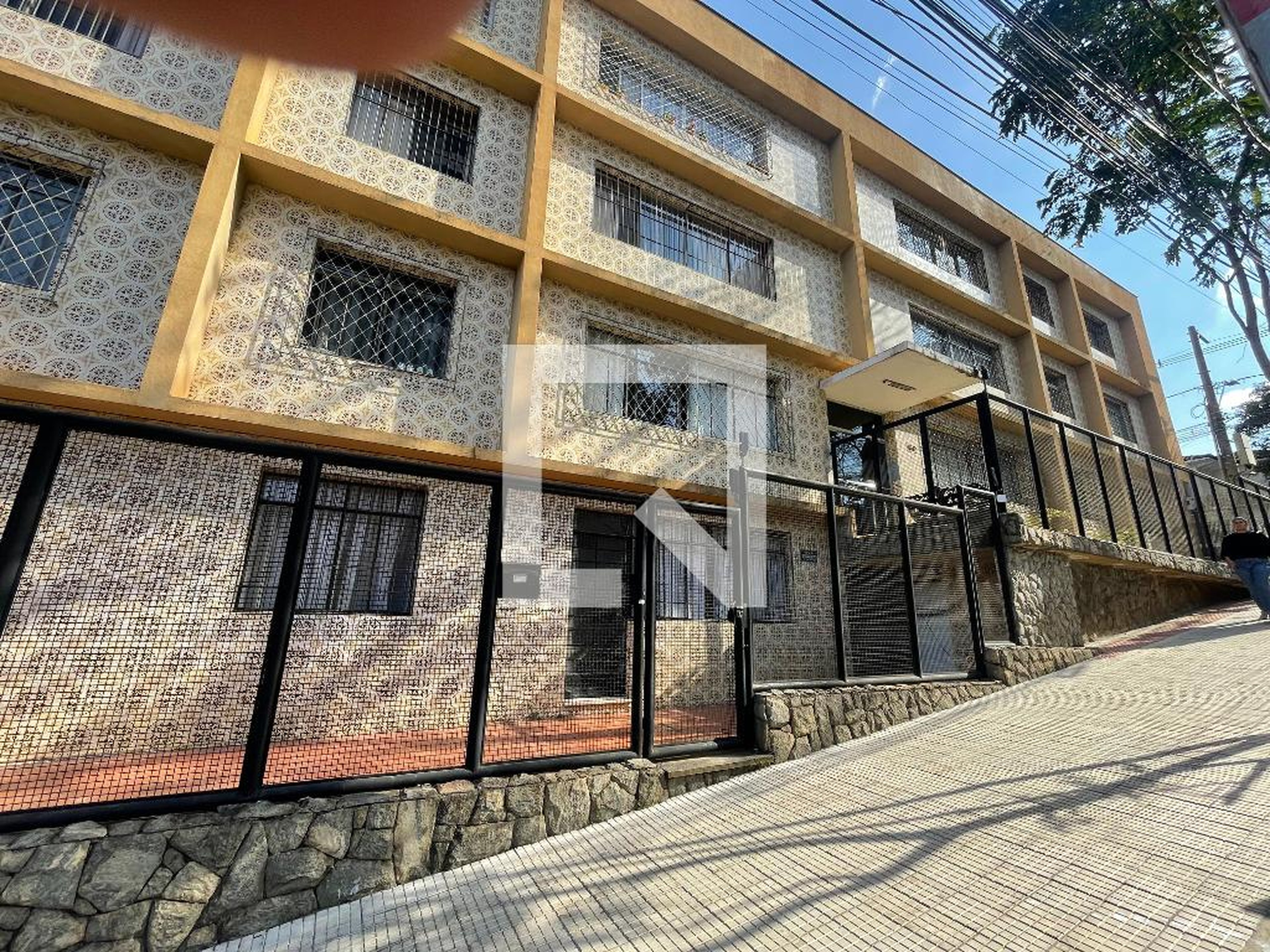 Fachada Condomínio em Rua São Domingos do Prata, 59