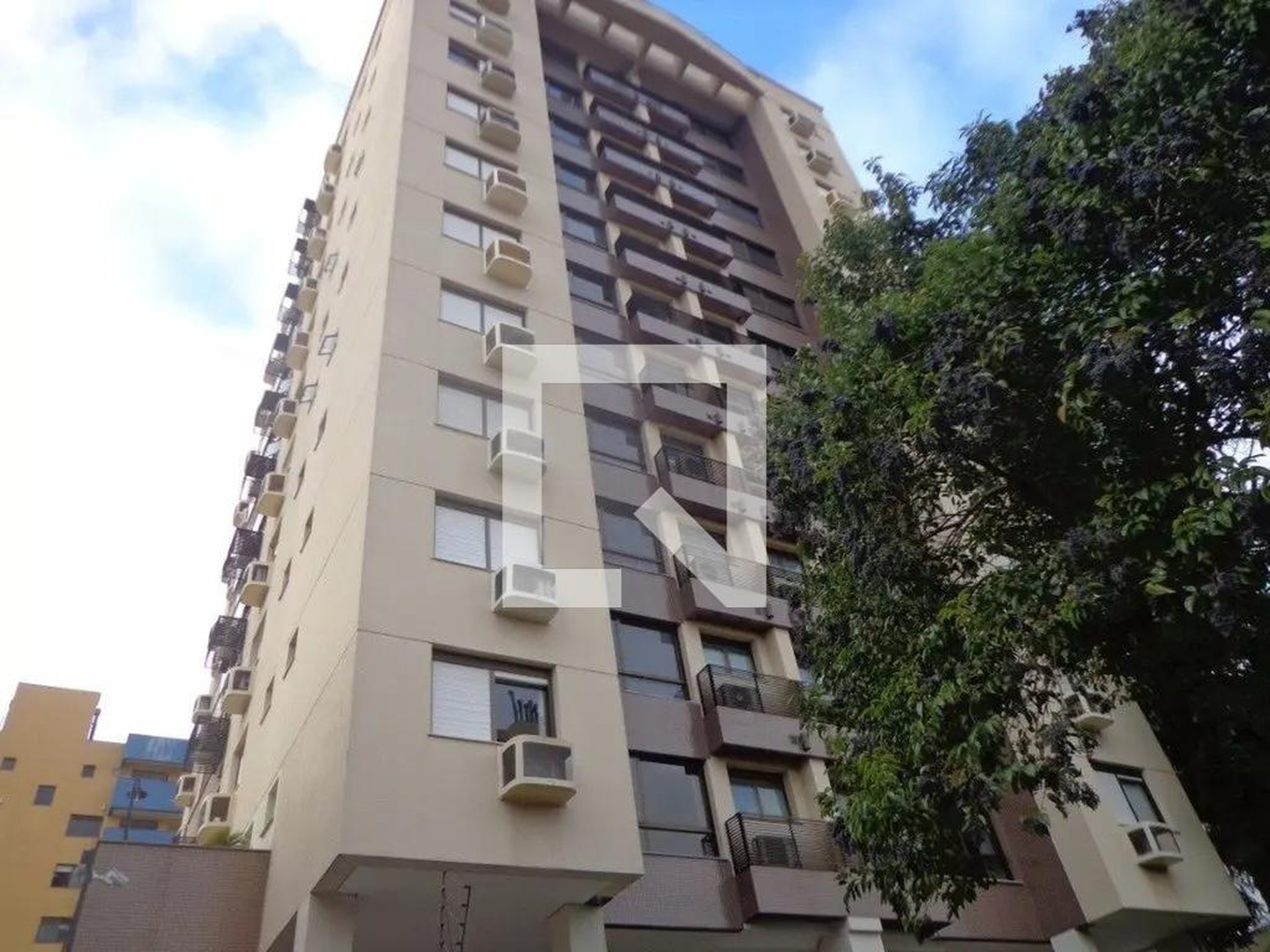 Fachada Condomínio Morada Corte Real