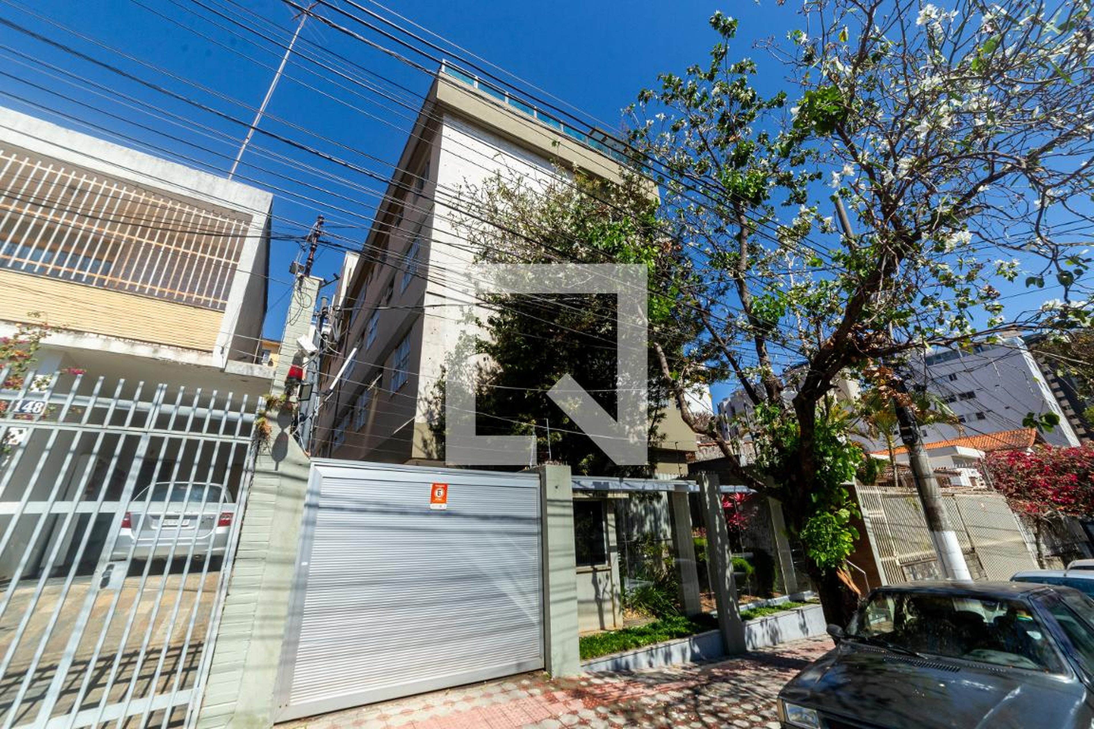 Fachada Condomínio em Rua Engenheiro Carlos Antonini, 136