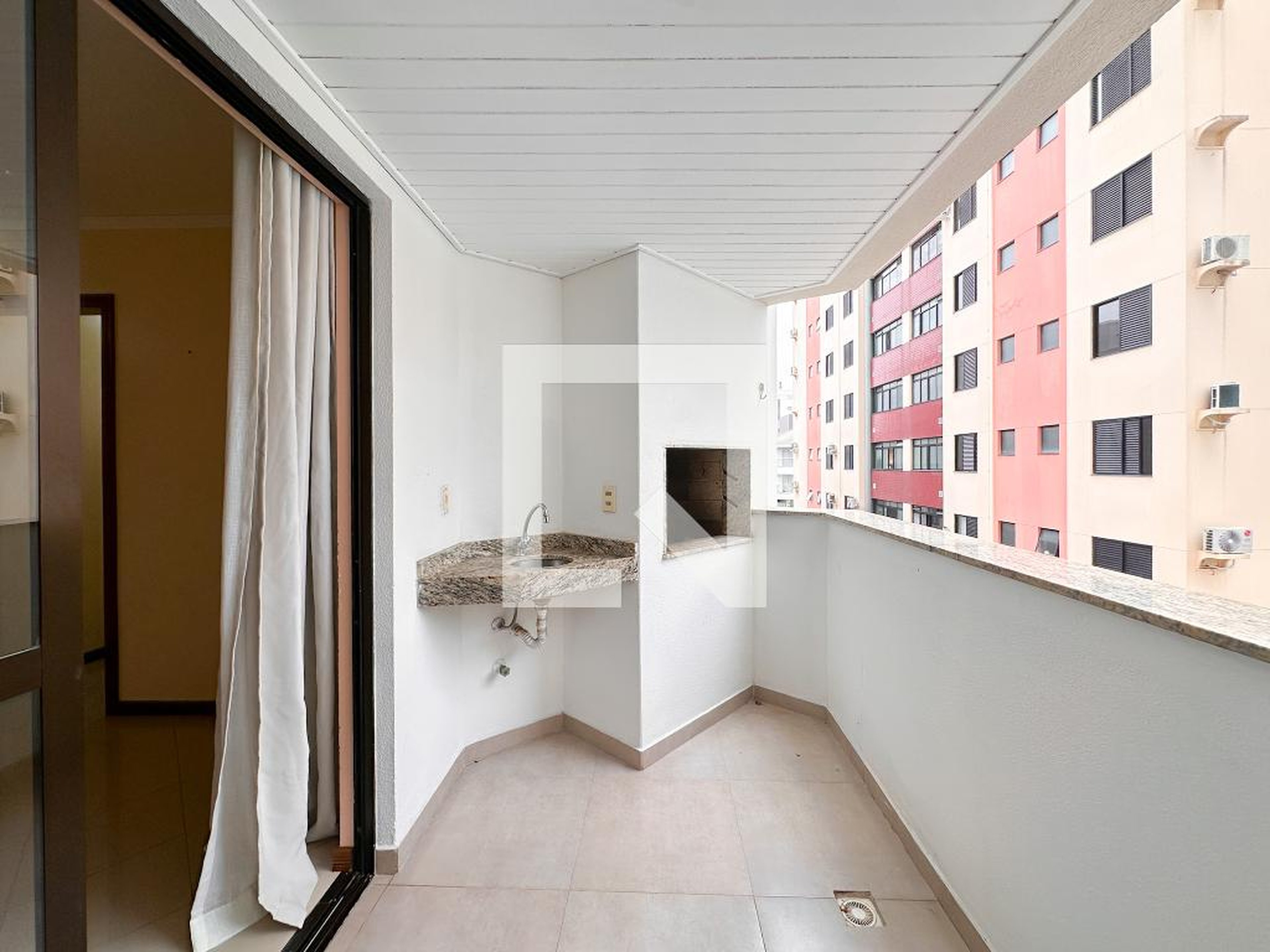 Churrasqueira - Residencial Ar Poador