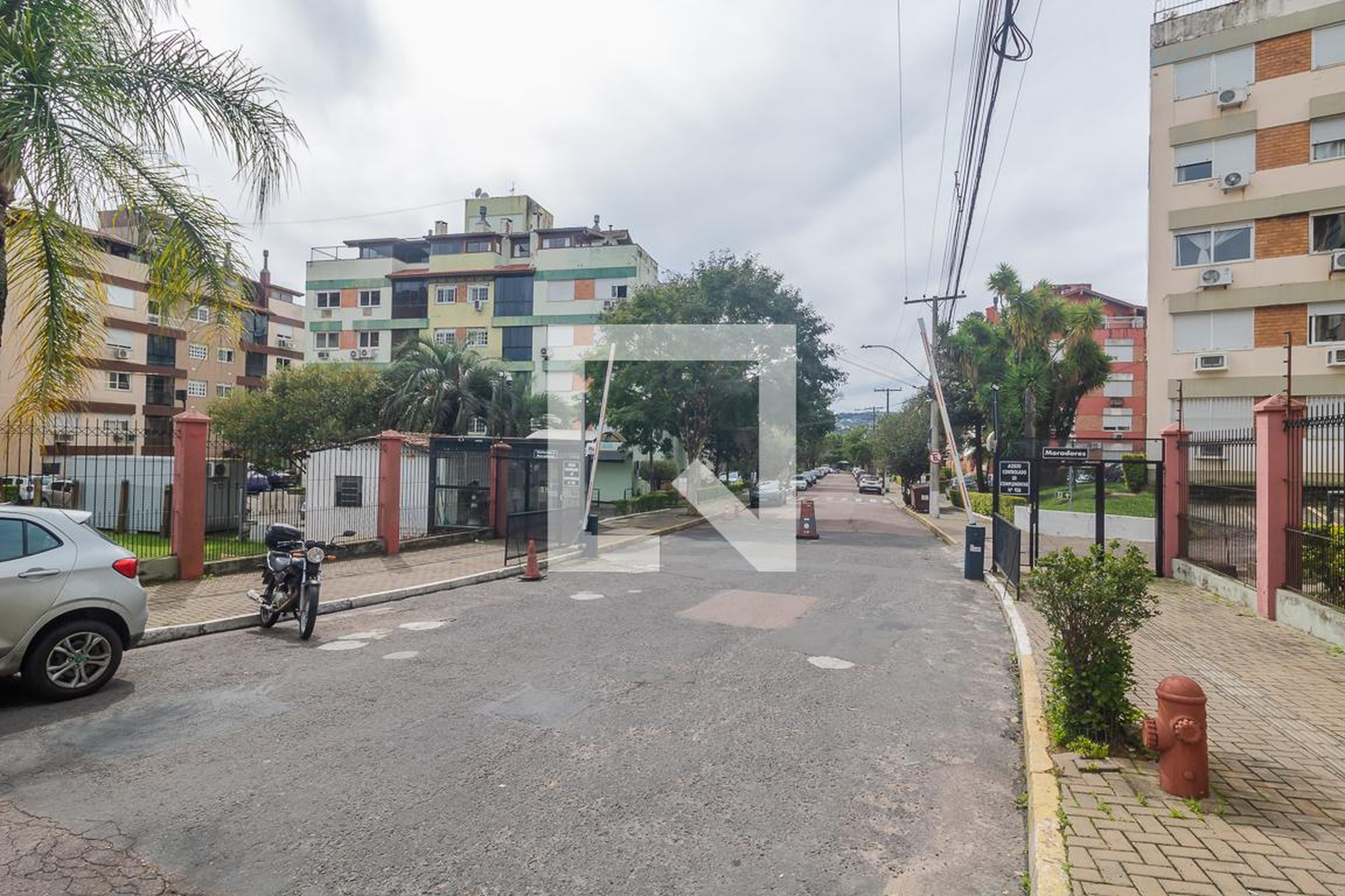 Fachada Condomínio em Rua Doutor Aldo Wildt, 160
