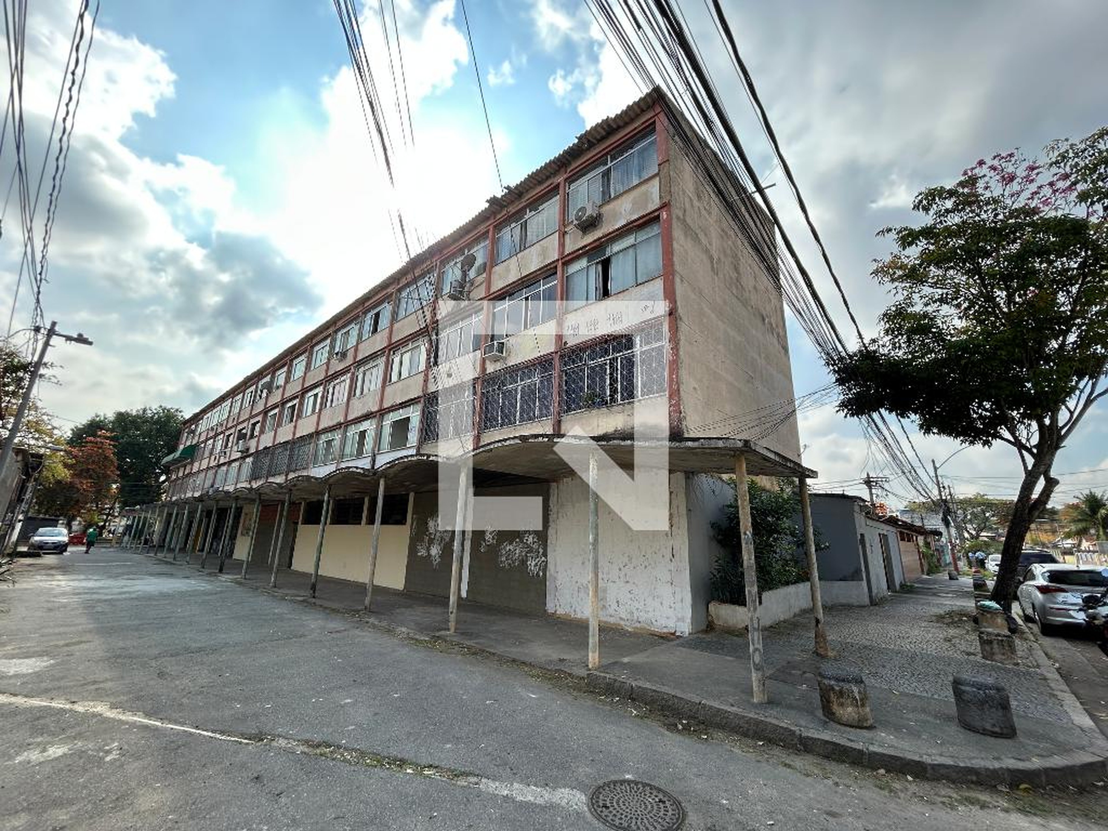Fachada Condomínio em Rua Brigadeiro Delamare, 154