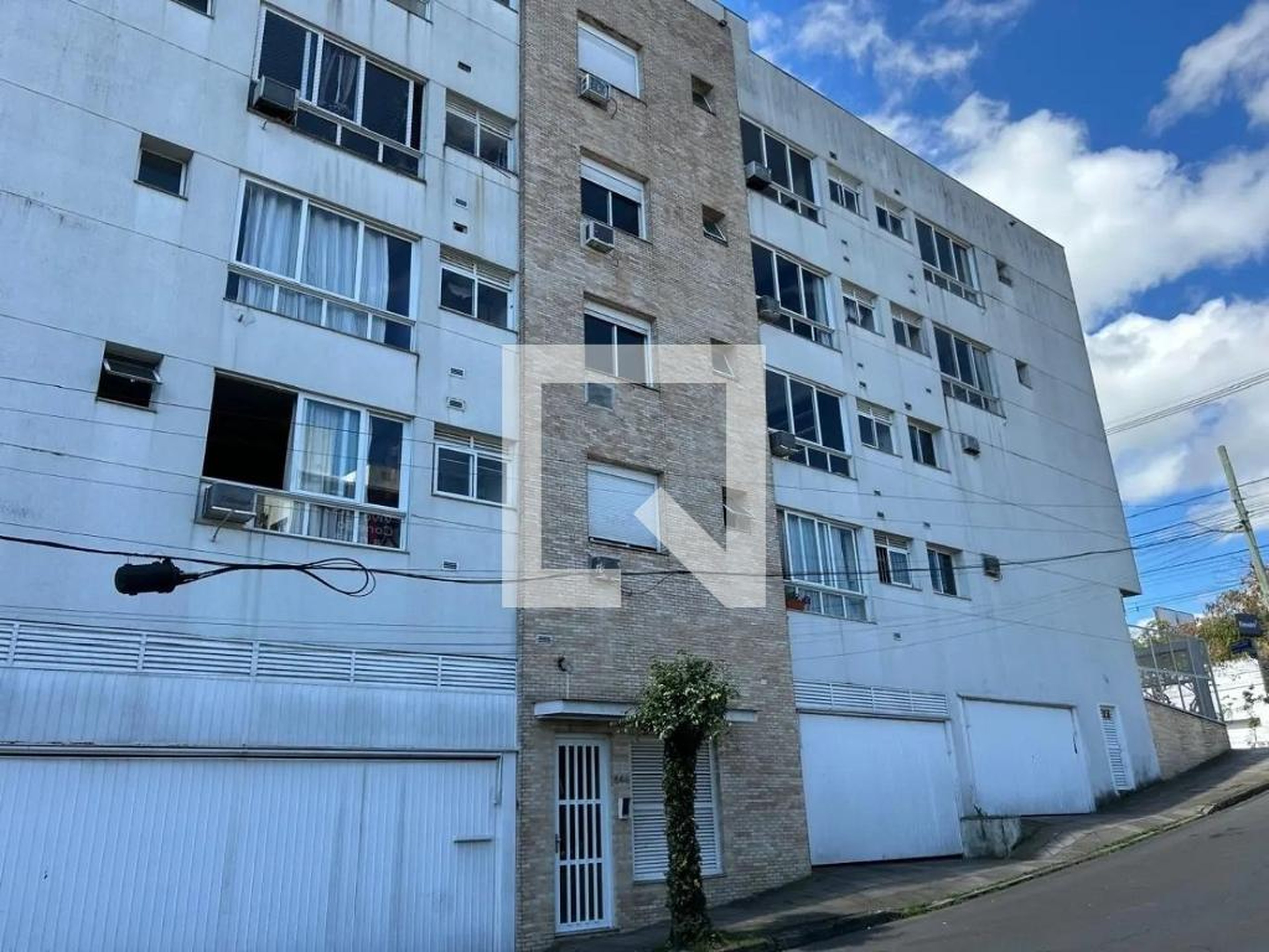 Fachada Residencial Menés