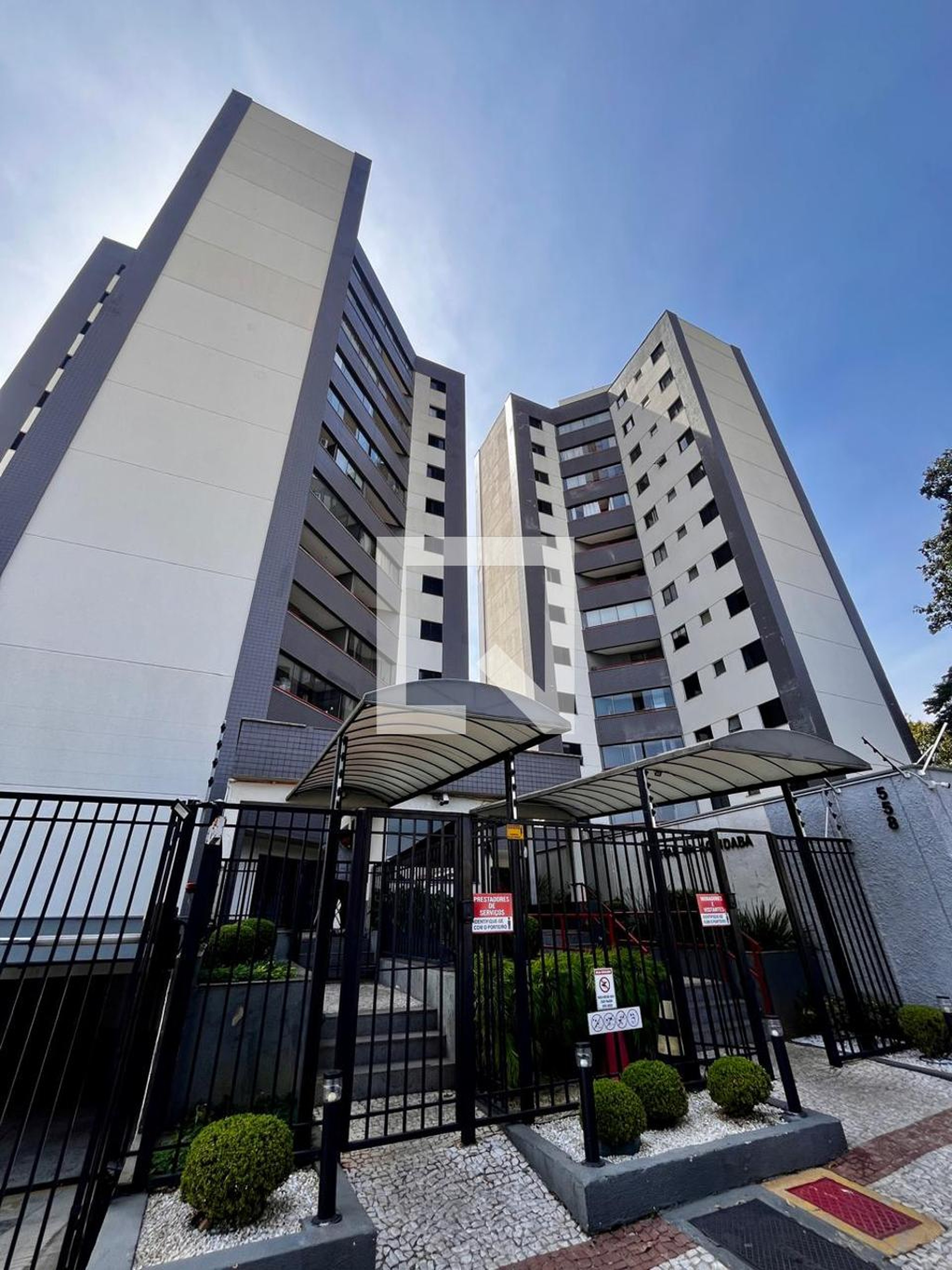 Fachada do Prédio Condomínio em Rua Artur Ramos, 558