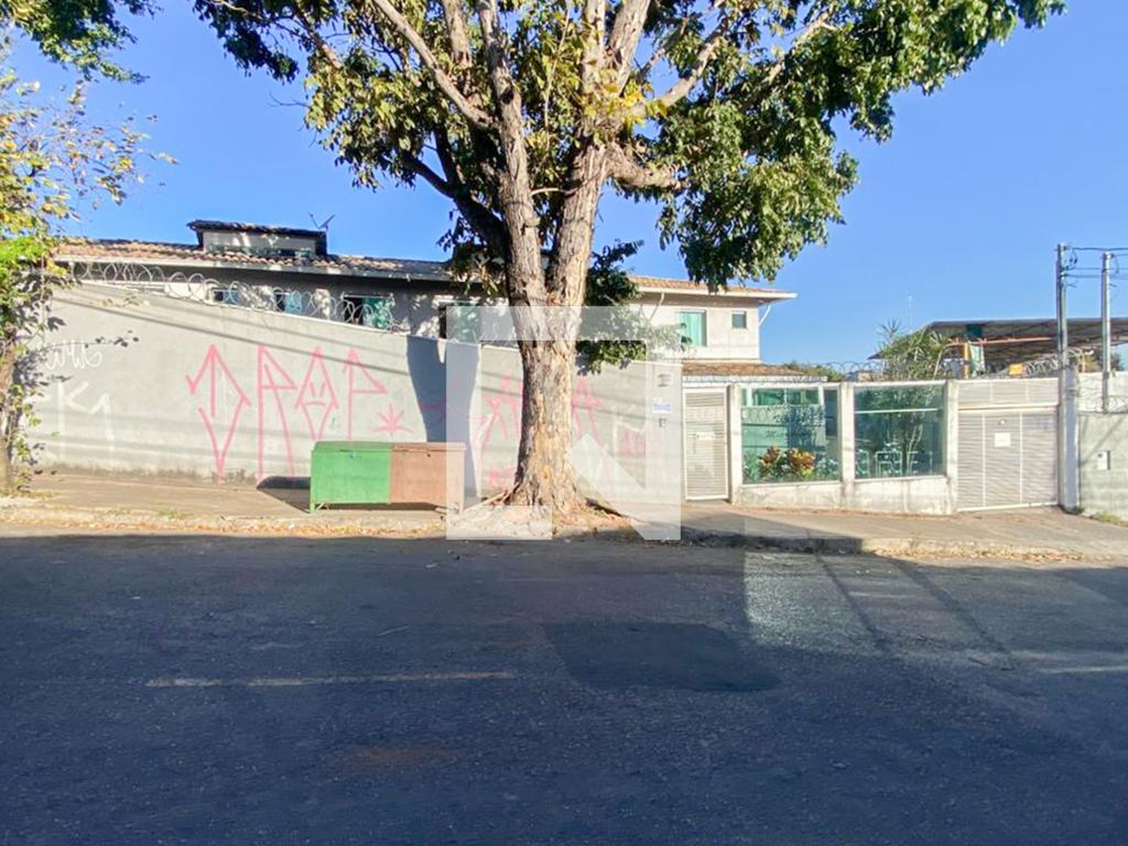 Fachada Condomínio em Rua Domingos Alexandre Gatti, 110