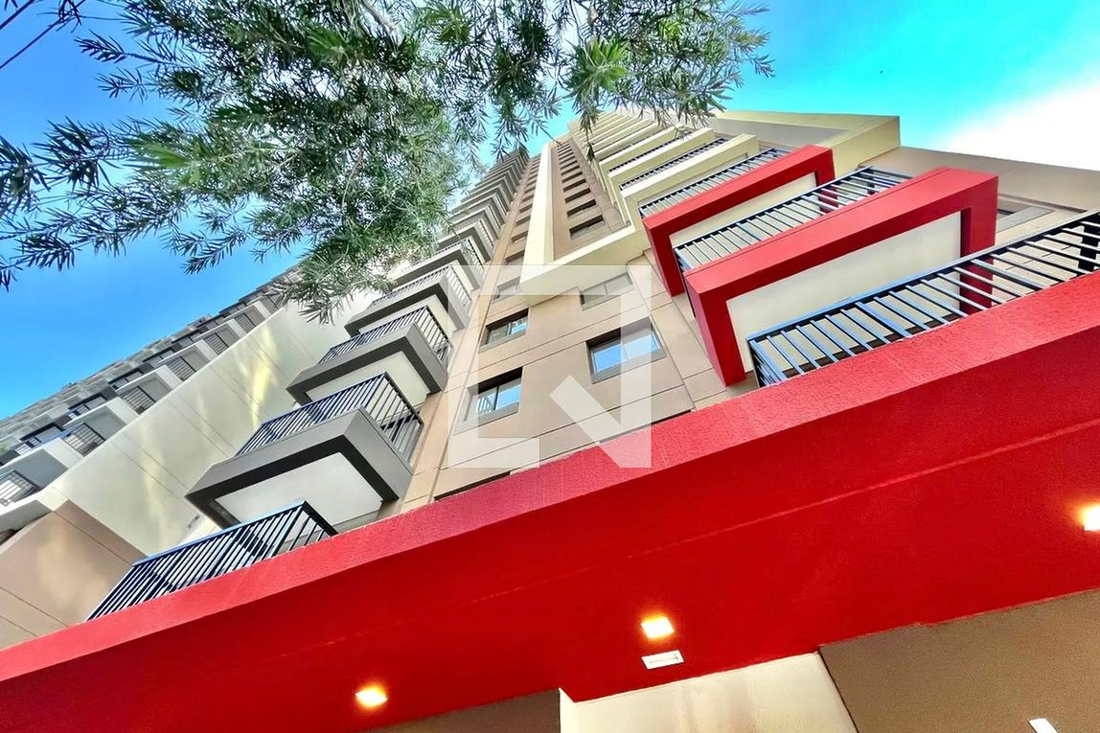 Fachada Condomínio em Alameda dos Tupinas, 93