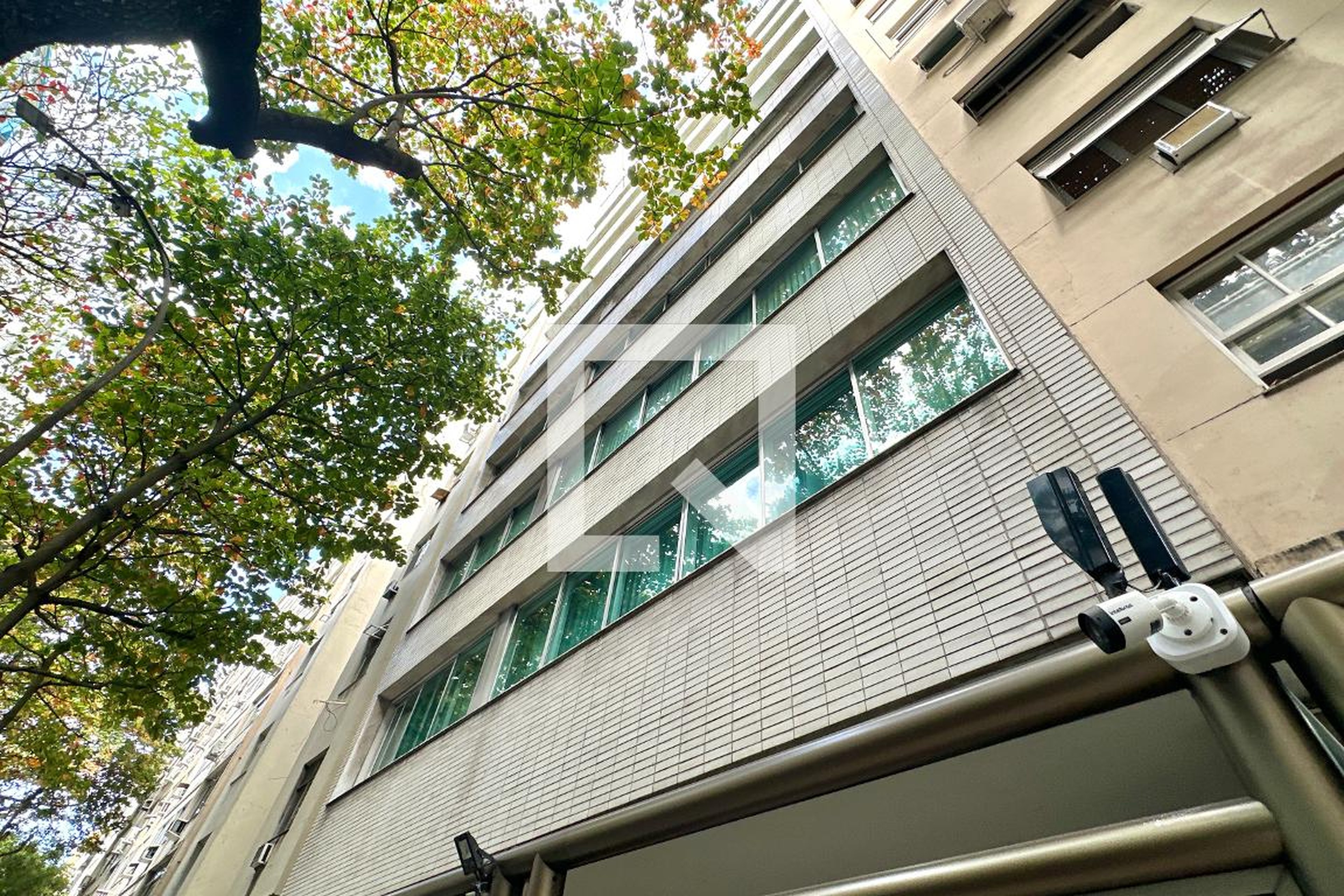 Fachada Condomínio em Avenida Rainha Elisabeth, 535