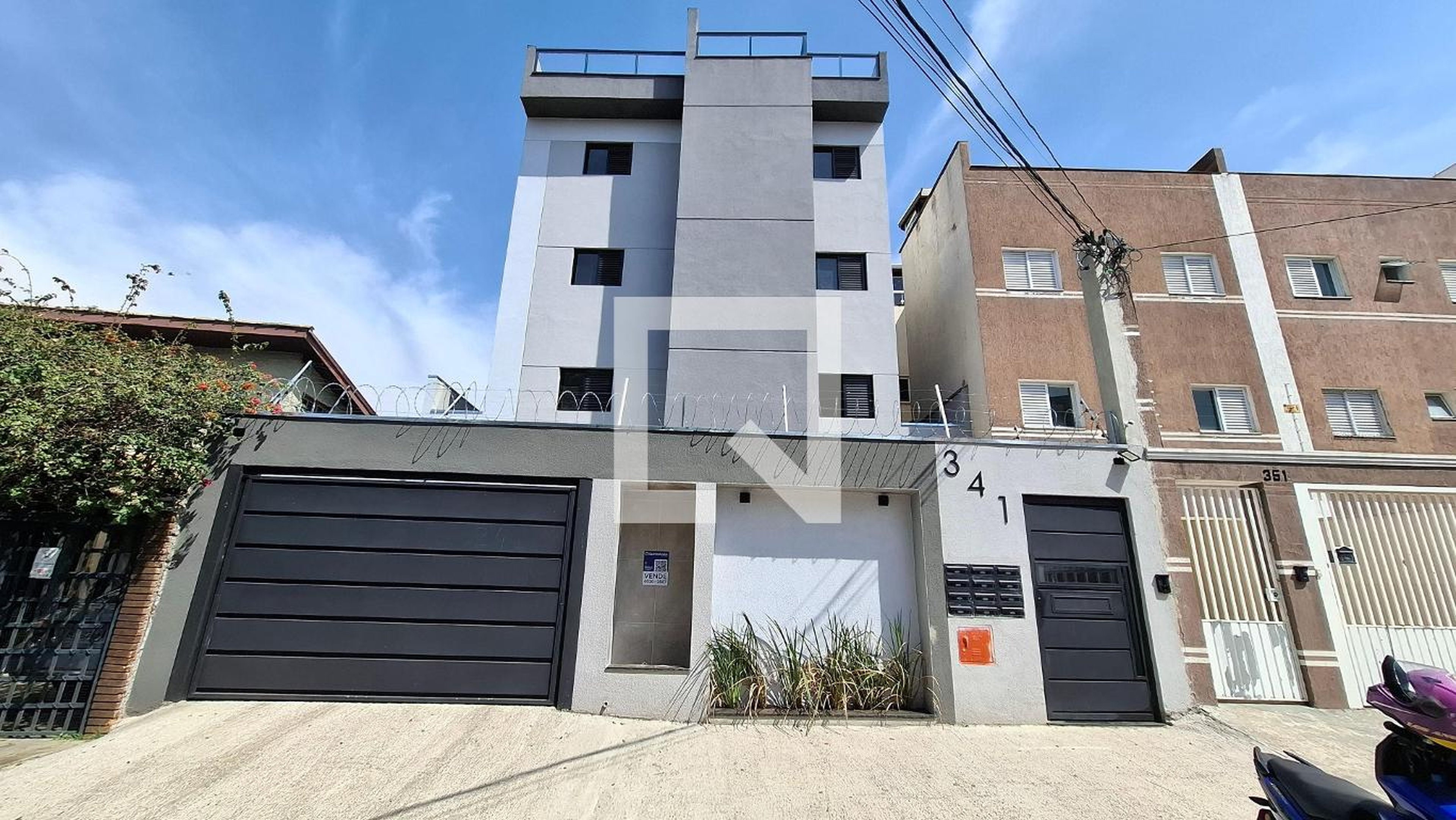 Fachada Condomínio em Rua Princesa Isabel, 341