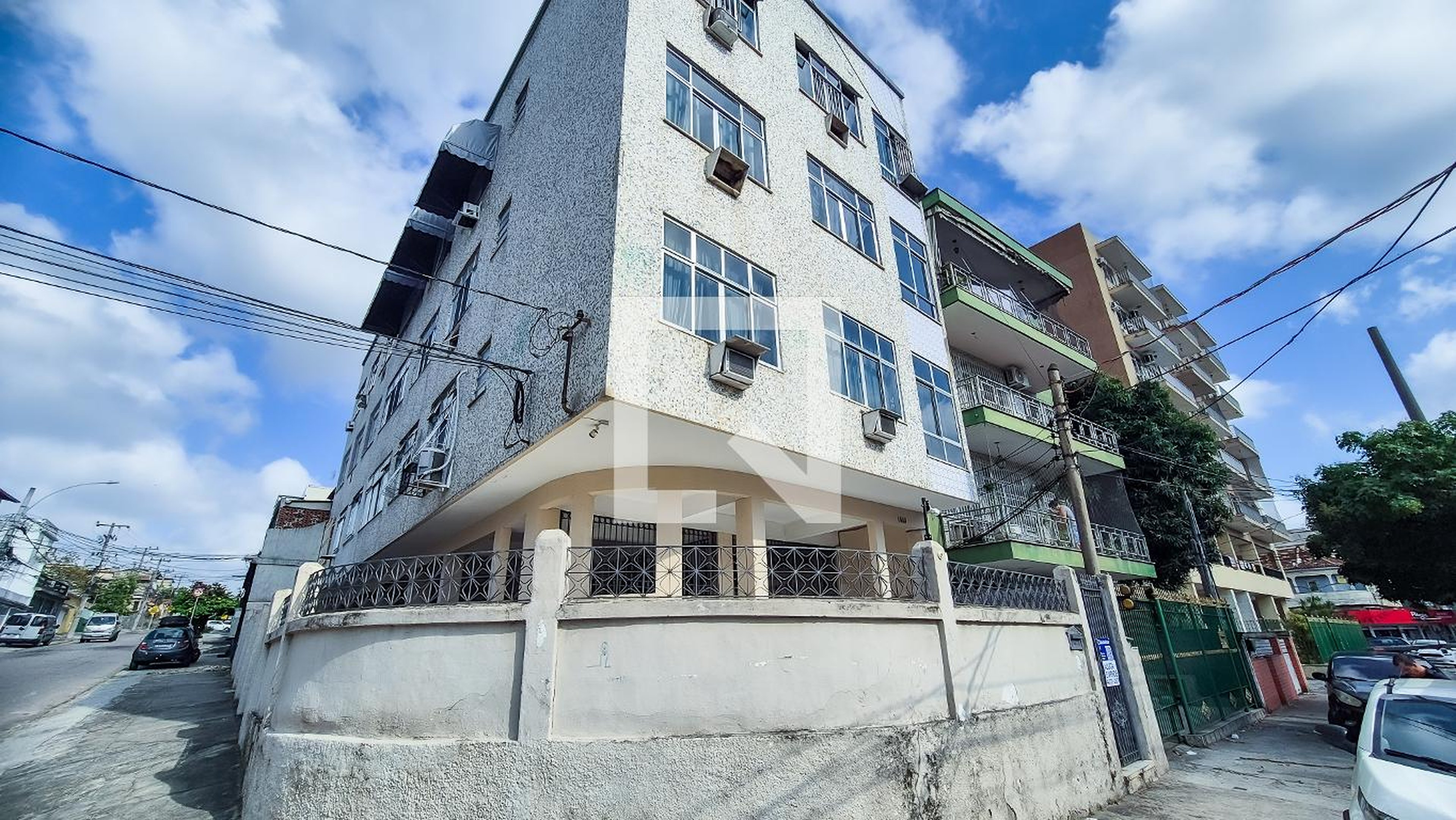 Fachada Condomínio em Avenida Meriti, 1683