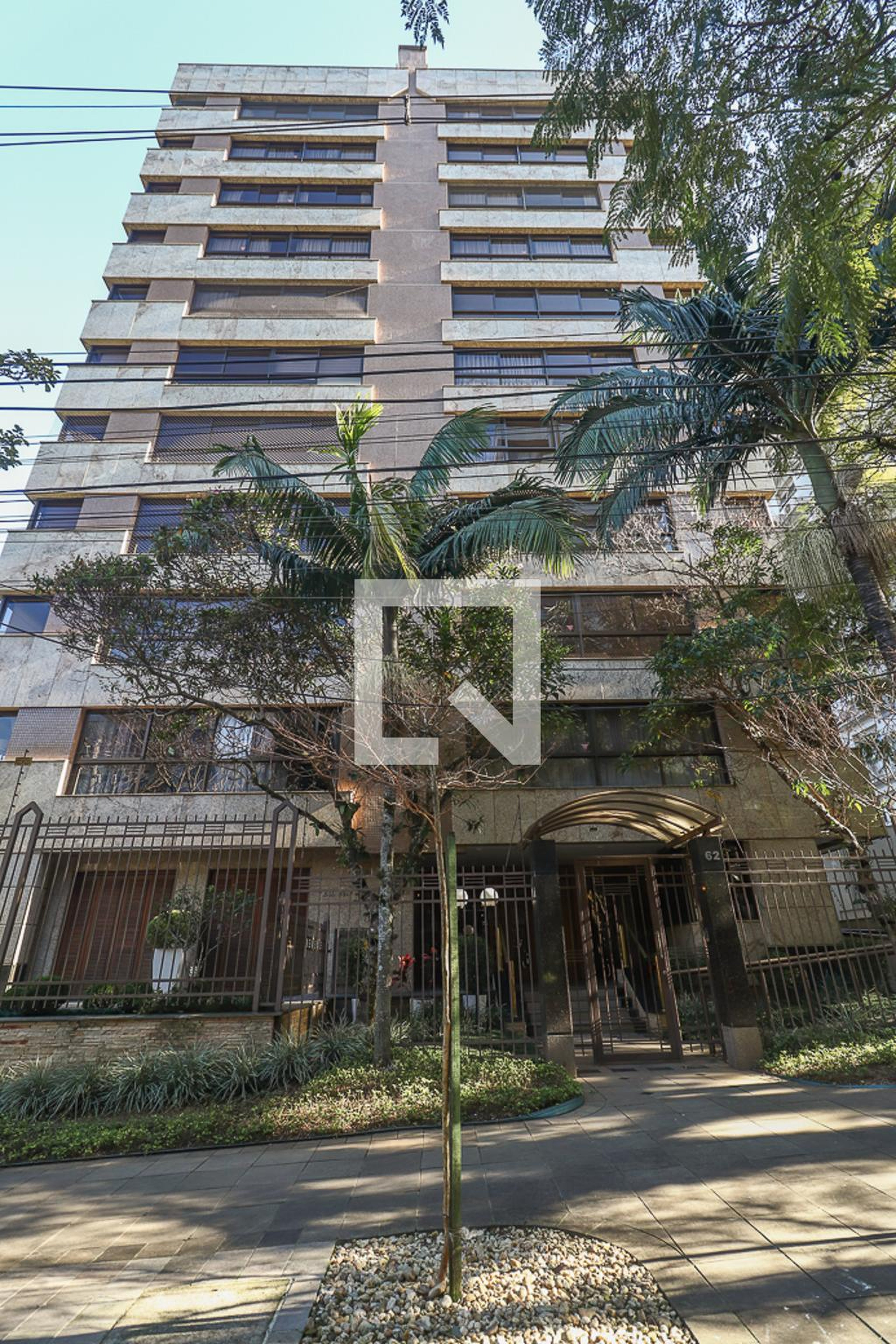 Fachada Condomínio em Rua Toropi, 62