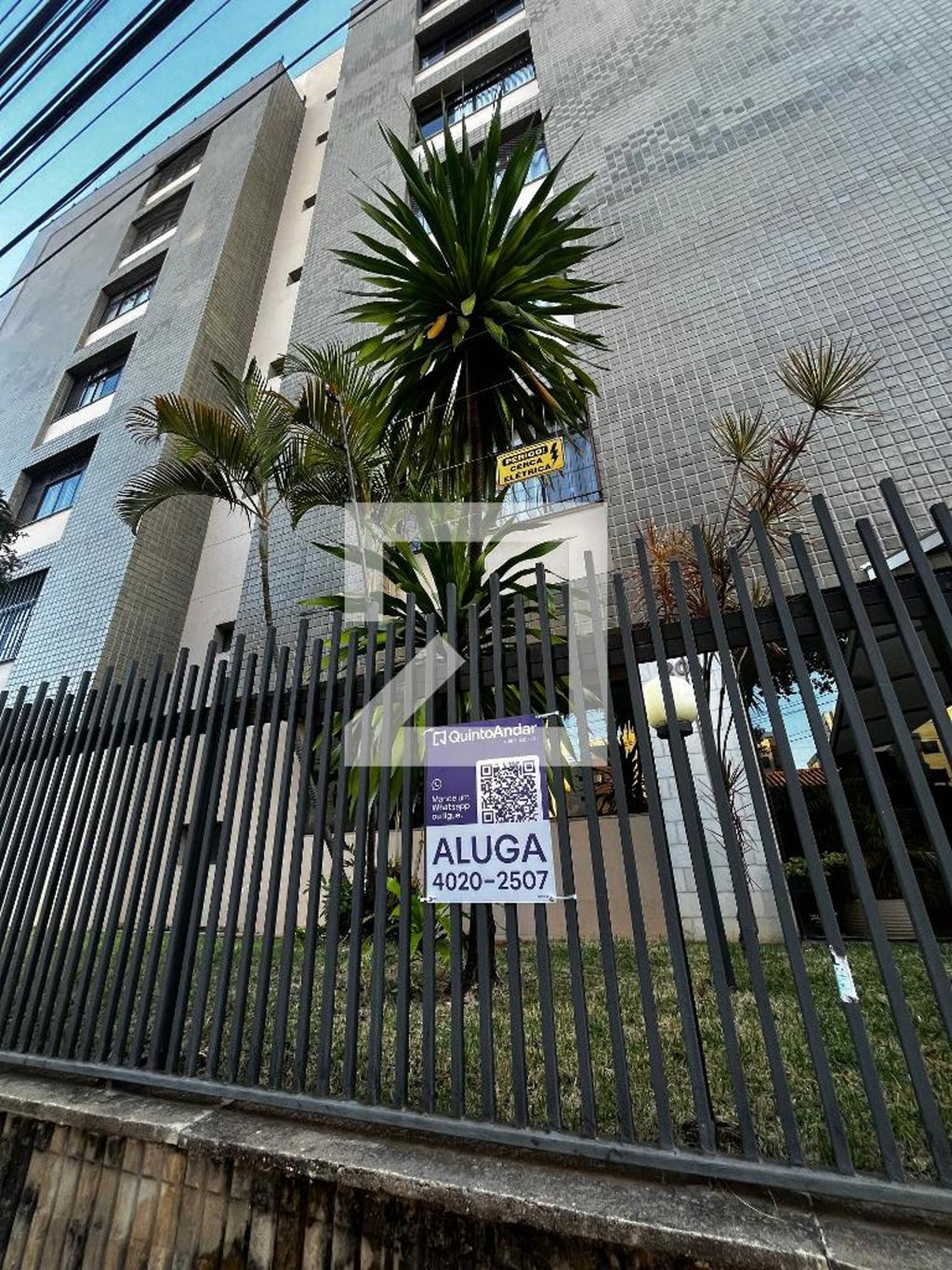 Fachada Condomínio em Rua Dom Aristídes Pôrto, 201