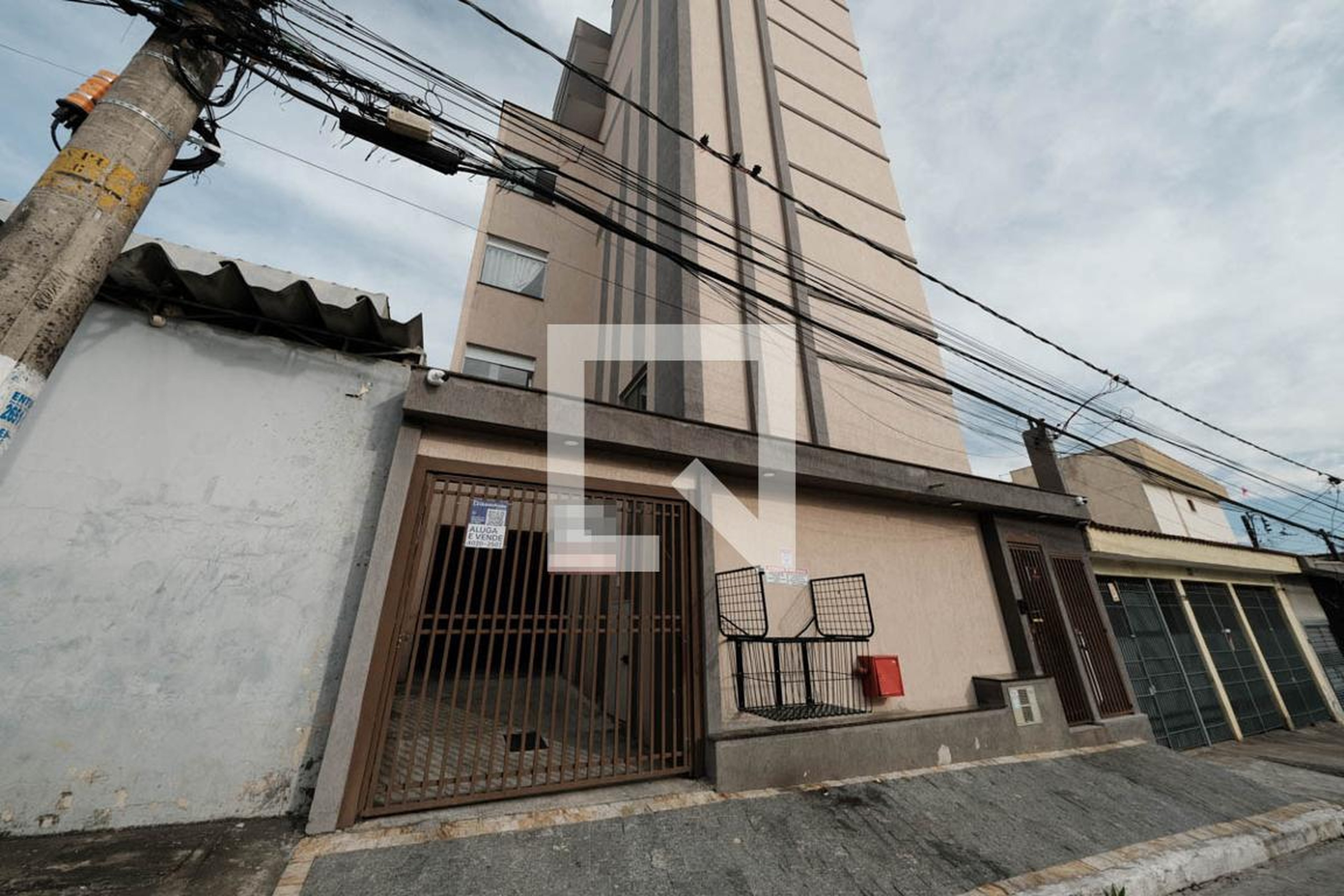 Fachada Condomínio em Rua Majê, 44