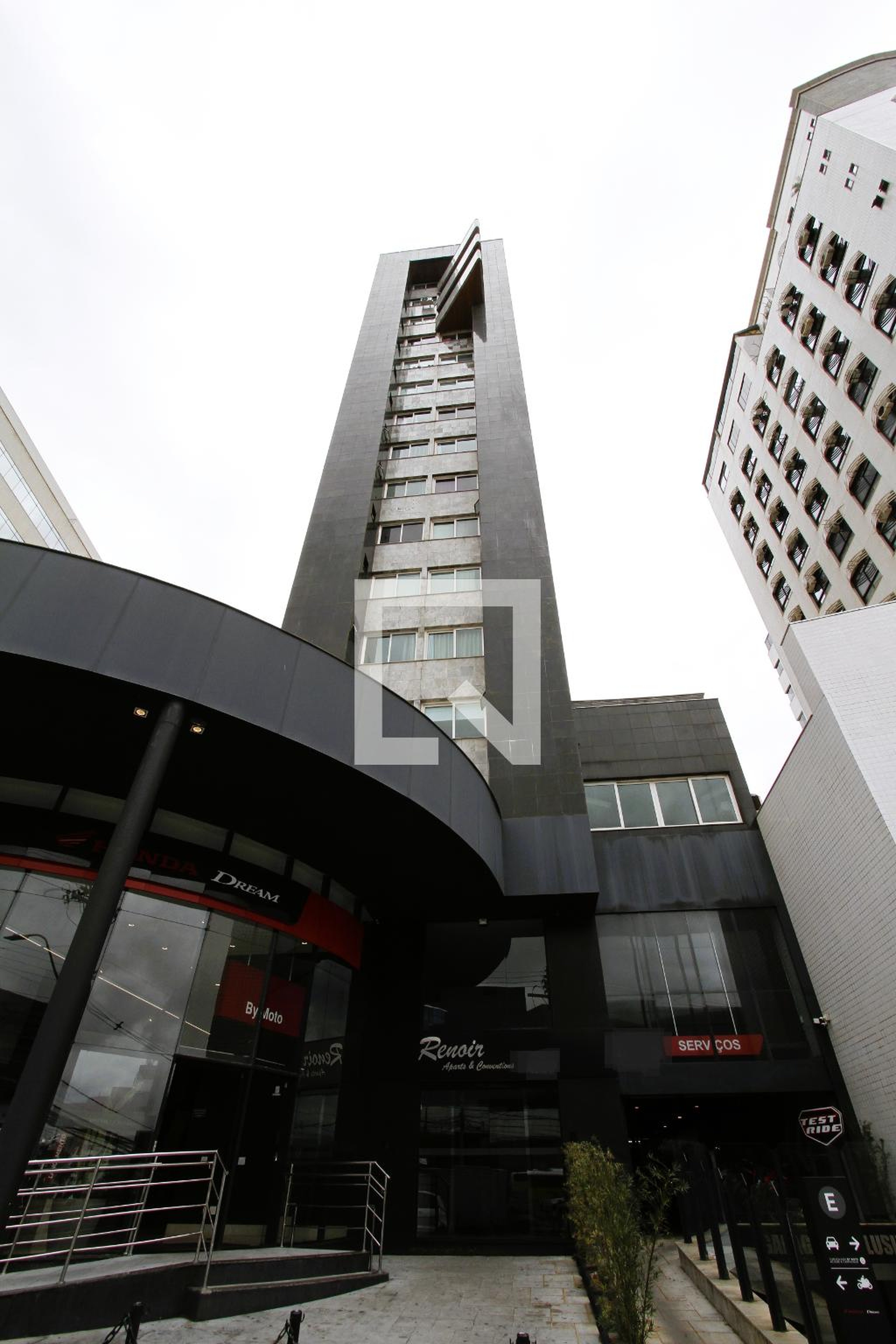 Fachada do Prédio Edifício Renoir