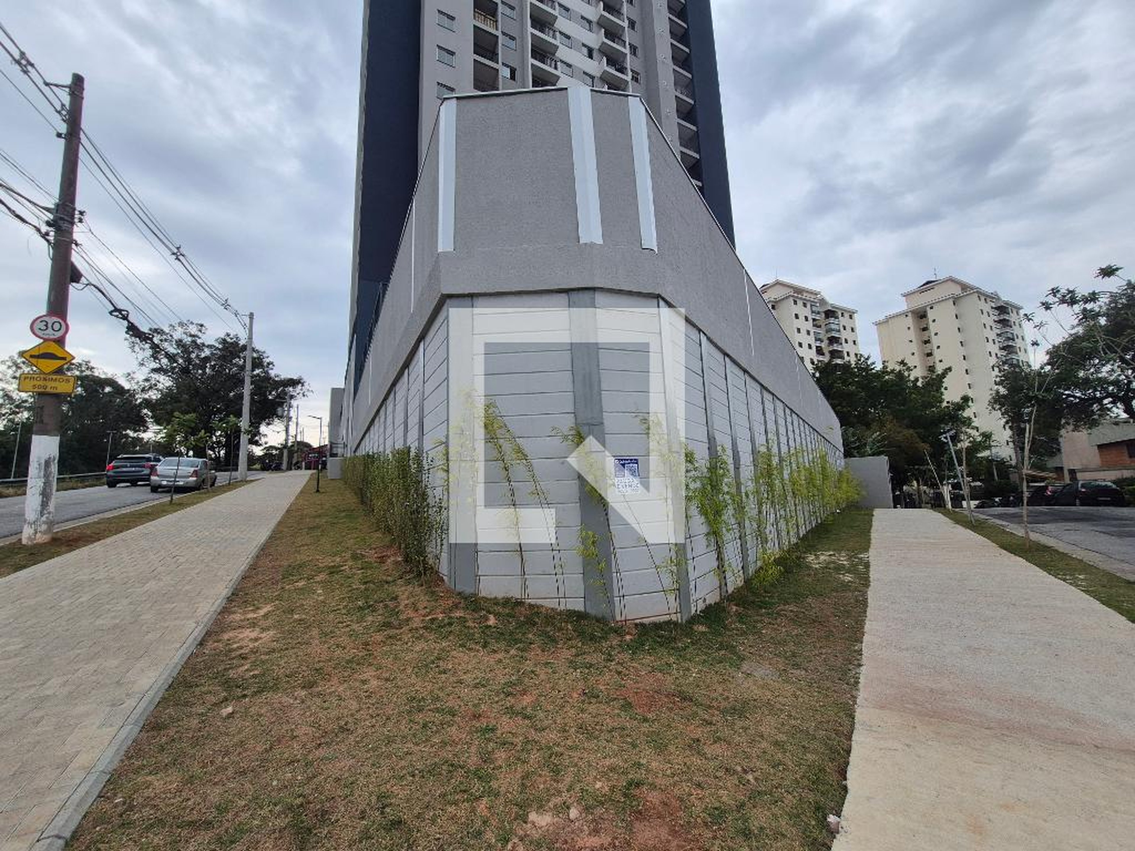 Fachada Condomínio em Rua Professor Máximo Ribeiro Nunes, 981