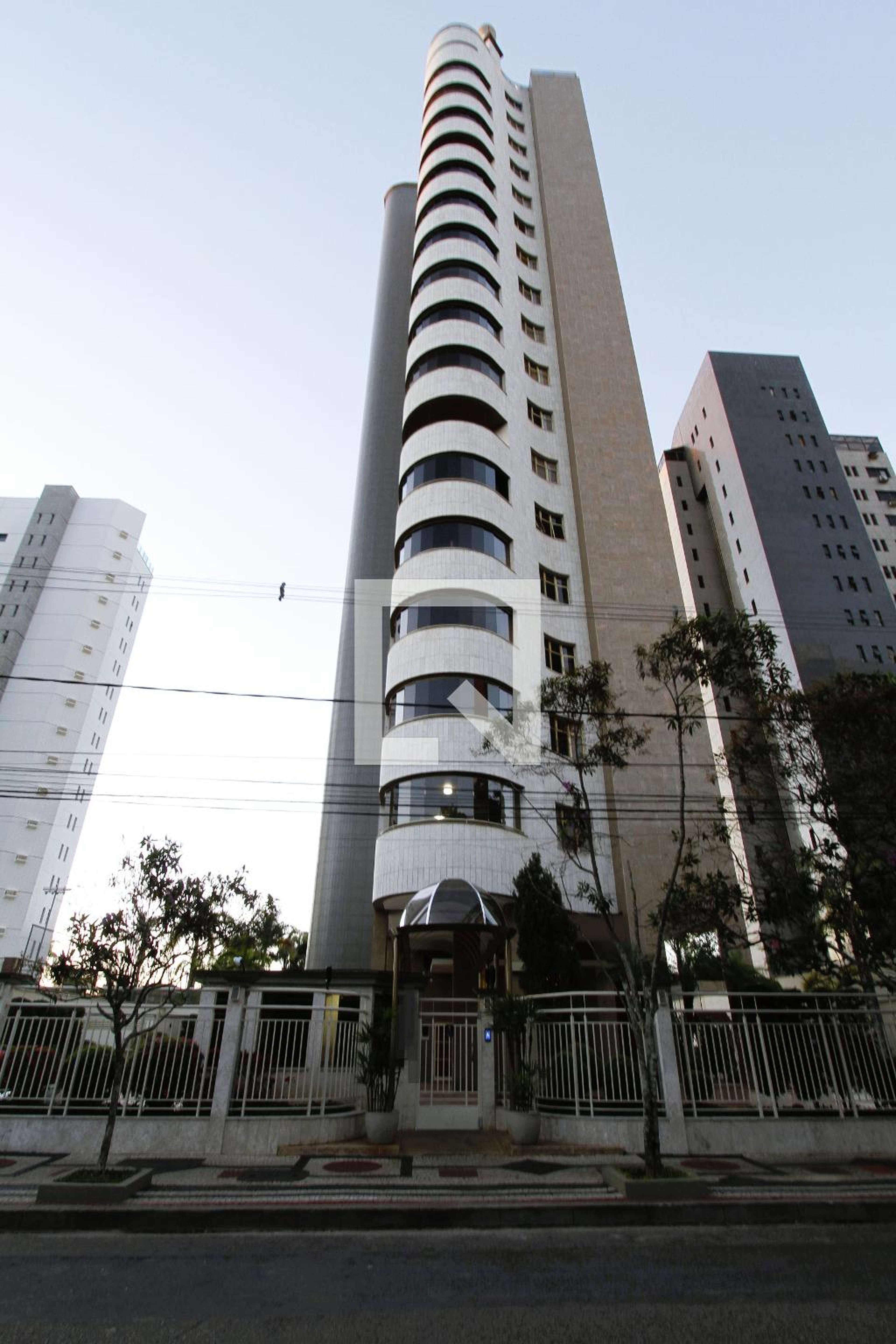 Fachada do Prédio Condomínio em Rua Elza Brandão Rodarte, 137